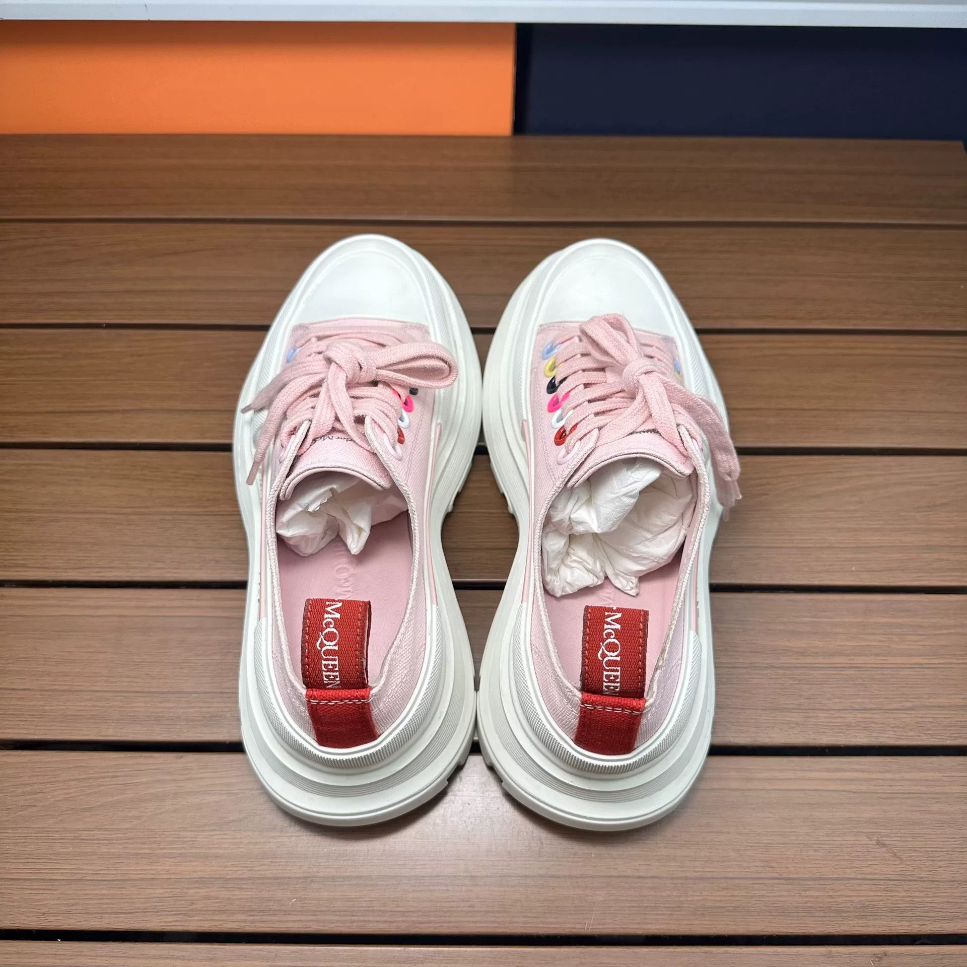 Alexander McQueen Alexander McQueen Pink Lowtop Sneakers it_36-5 Women Size US 6.5 / IT 36.5 - 4 Thumbnail