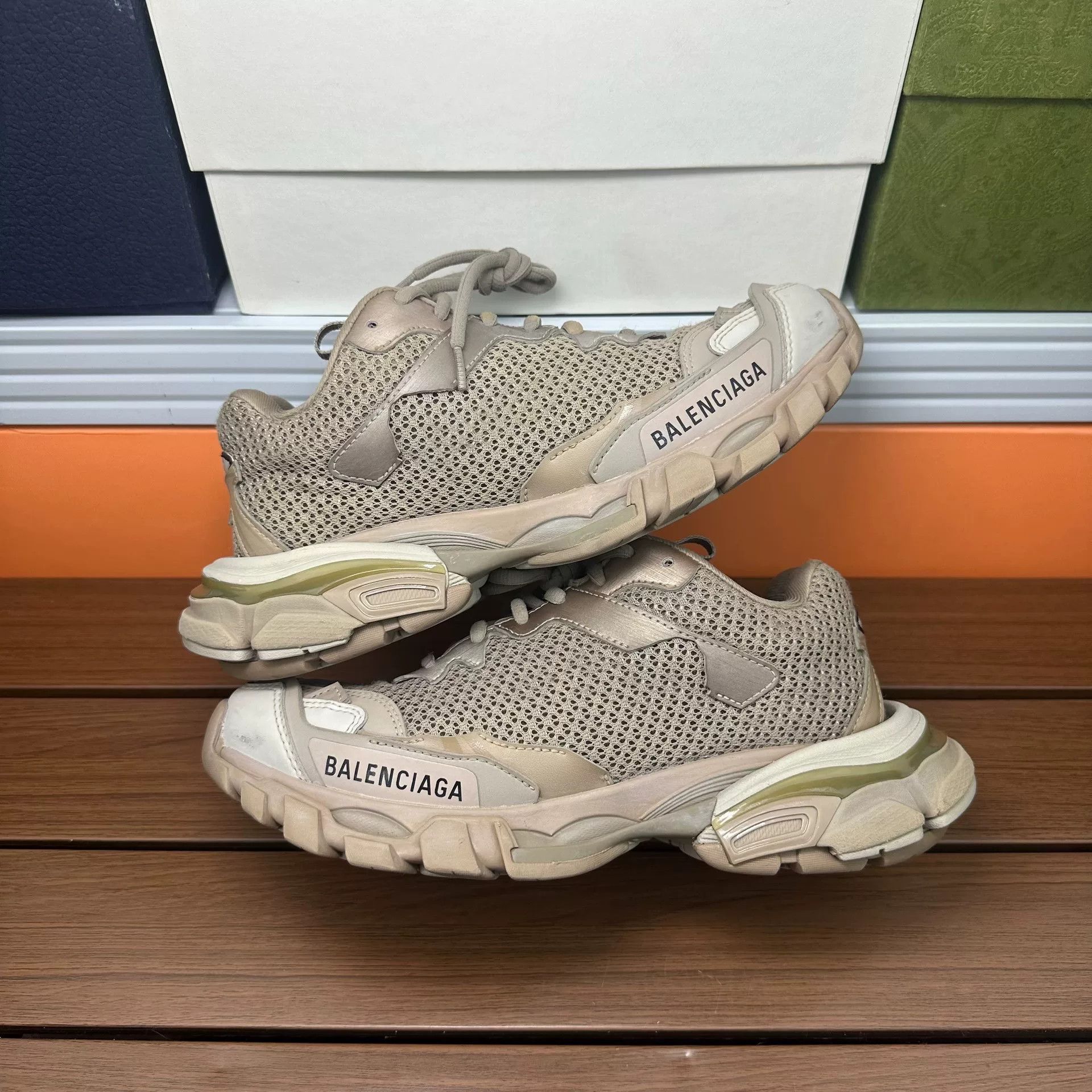 Balenciaga Balenciaga Distressed Brown Lowtop Sneakers it_36 Women Size US 6 / IT 36 - 3 Thumbnail