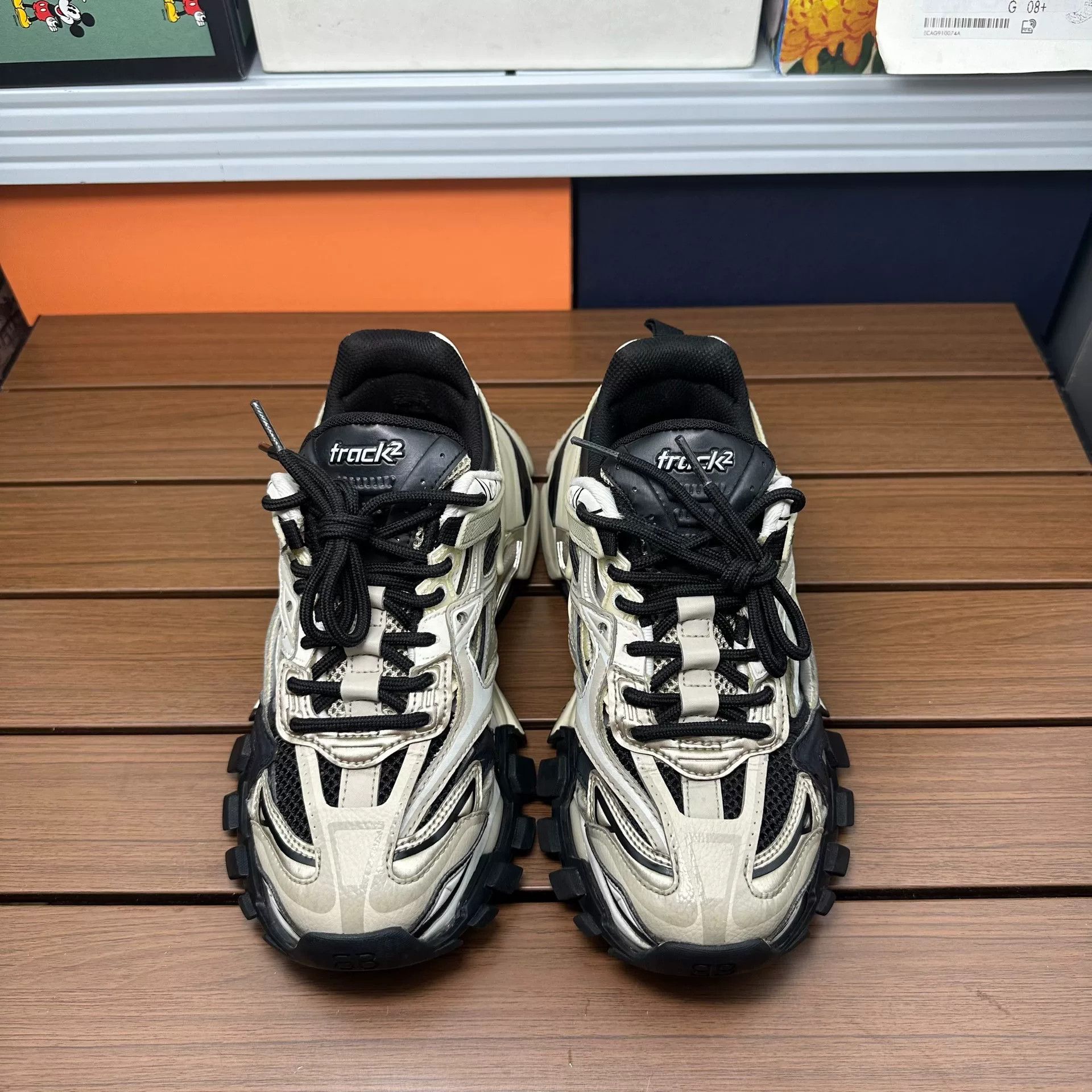 Balenciaga Balenciaga Beige Lowtop Sneakers it_36 Women Size US 6 / IT 36 - 4 Thumbnail