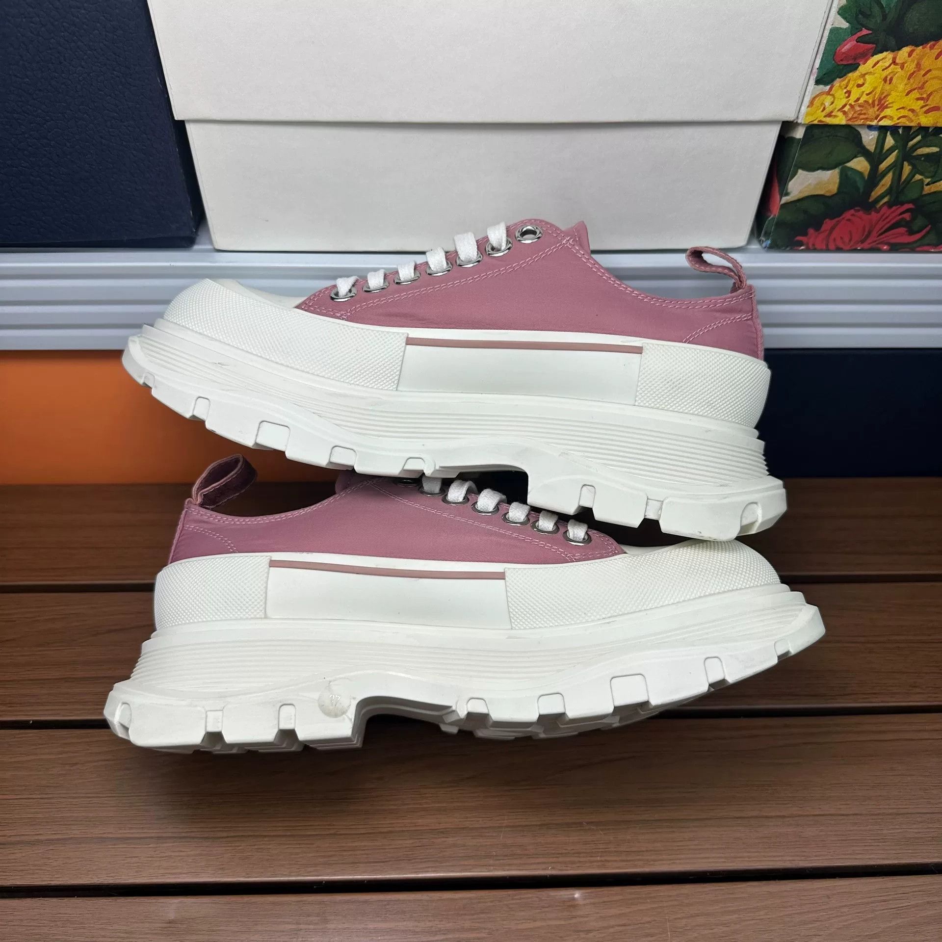 Alexander McQueen Alexander McQueen Pink Lowtop Sneakers it_37 Women Size US 7 / IT 37 - 3 Thumbnail