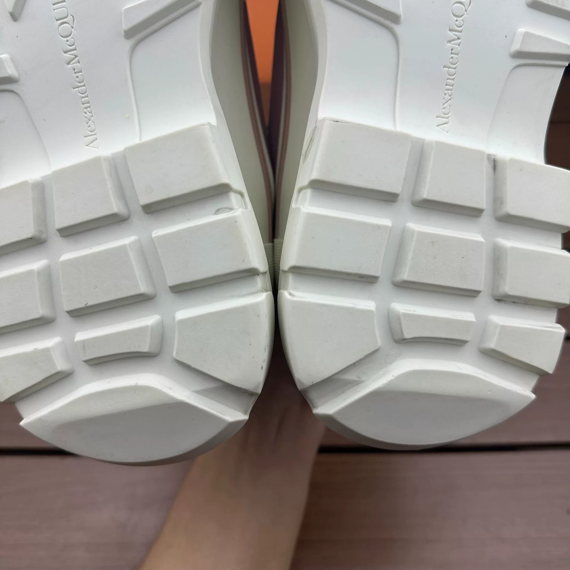 Alexander McQueen Alexander McQueen Pink Lowtop Sneakers it_37 Women Size US 7 / IT 37 - 8 Thumbnail