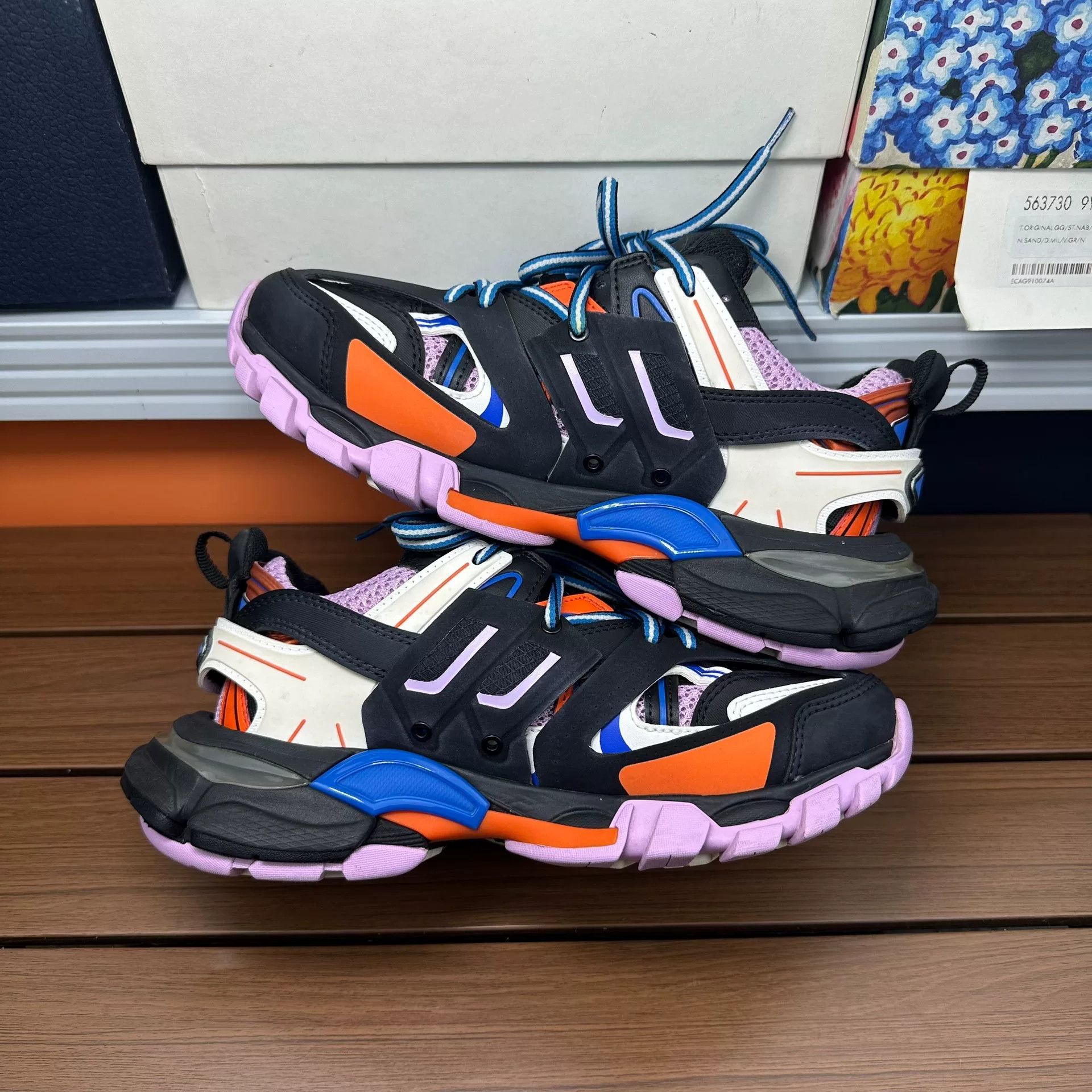 Balenciaga Balenciaga Multi Lowtop Sneakers it_36 Women Size US 6 / IT 36 - 3 Thumbnail