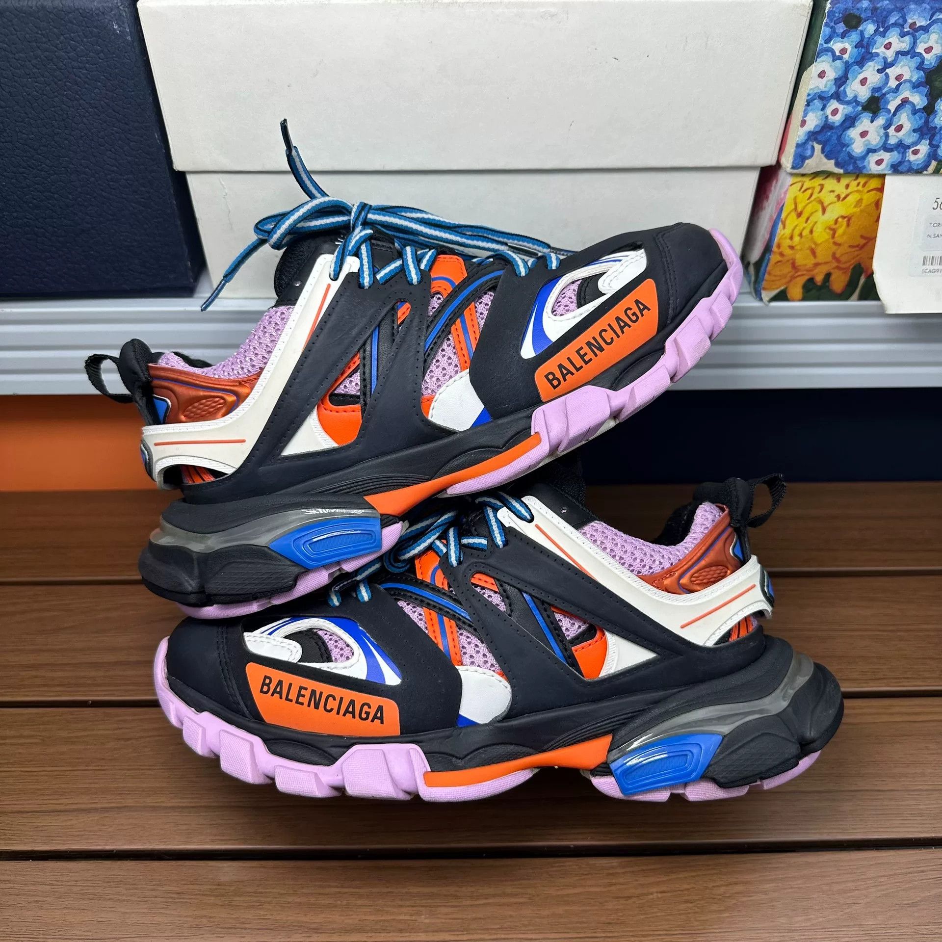 Balenciaga Balenciaga Multi Lowtop Sneakers it_36 Women Size US 6 / IT 36 - 2 Thumbnail