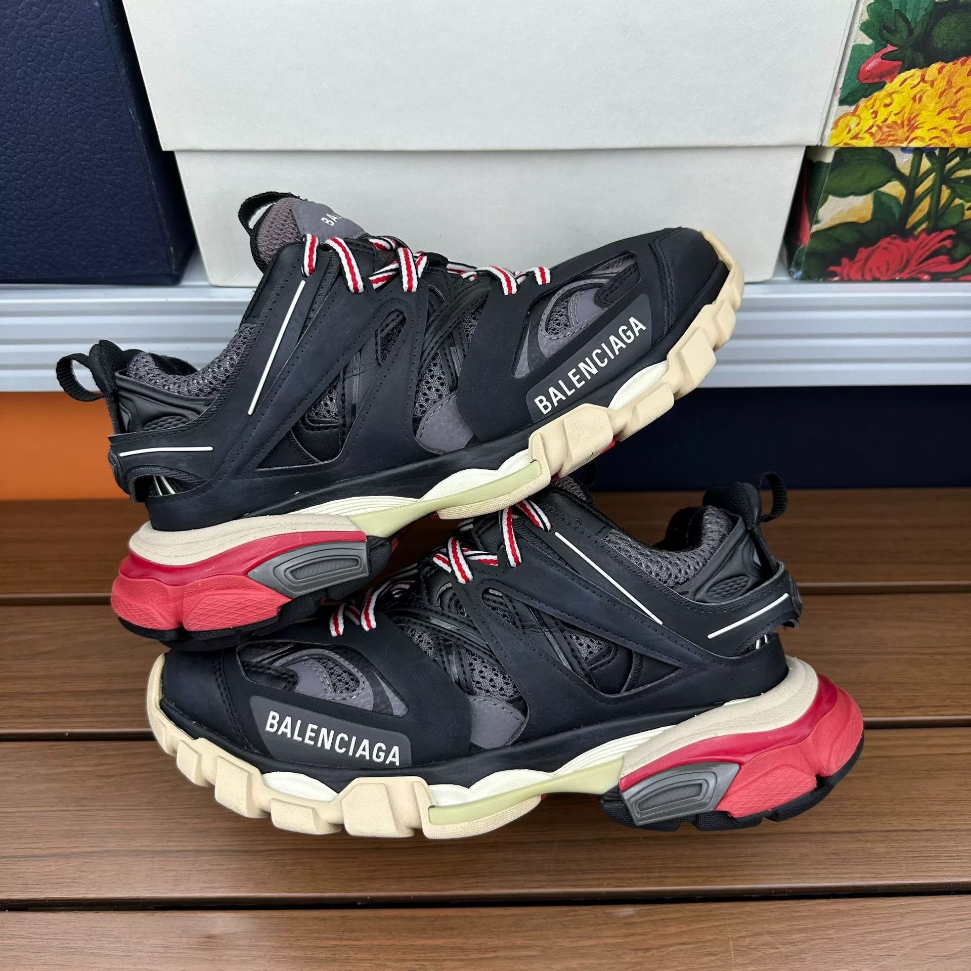 Balenciaga Balenciaga Black Lowtop Sneakers it_35 Women Size US 5 / IT 35 - 4 Thumbnail