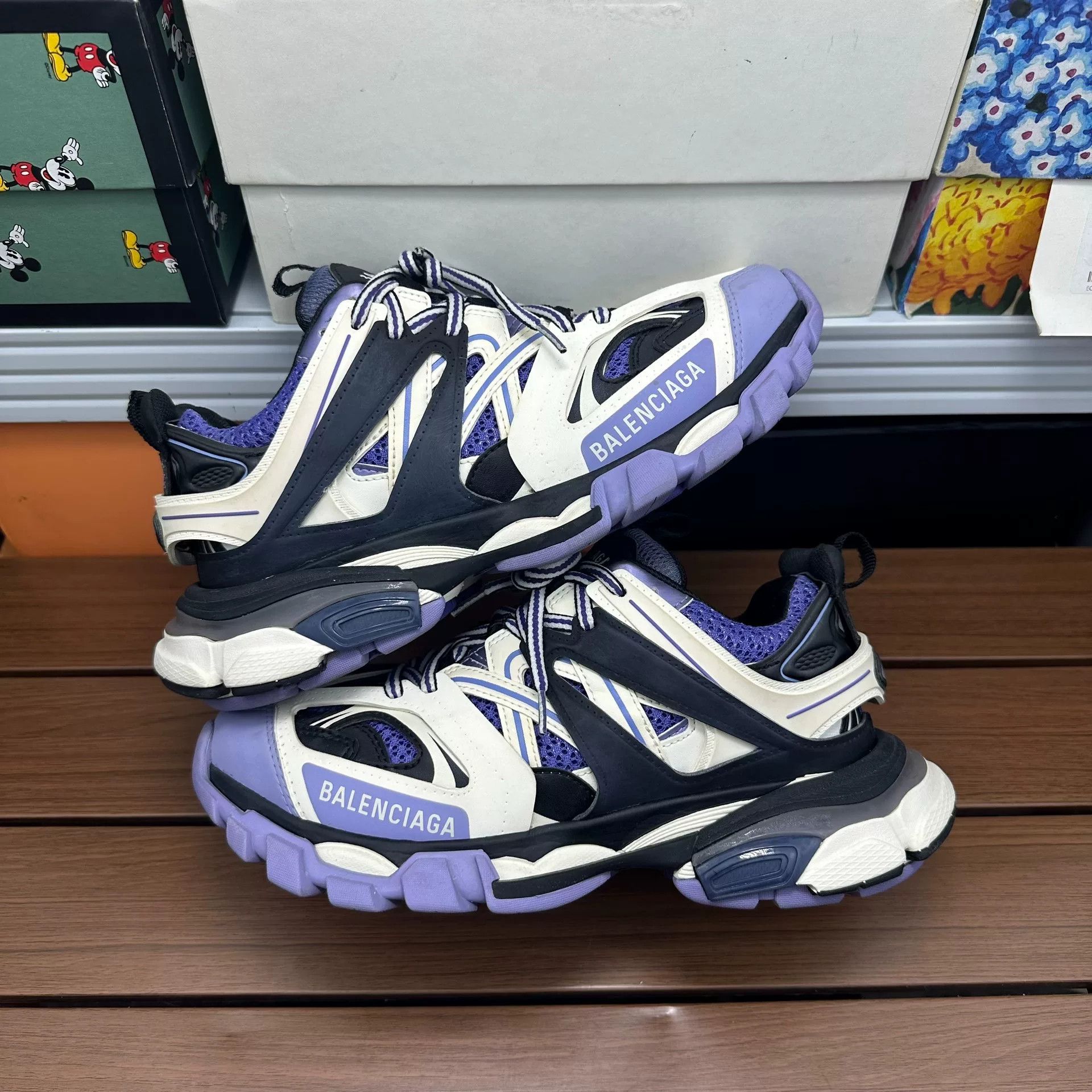 Balenciaga Balenciaga Purple Lowtop Sneakers it_36 Women Size US 6 / IT 36 - 2 Thumbnail