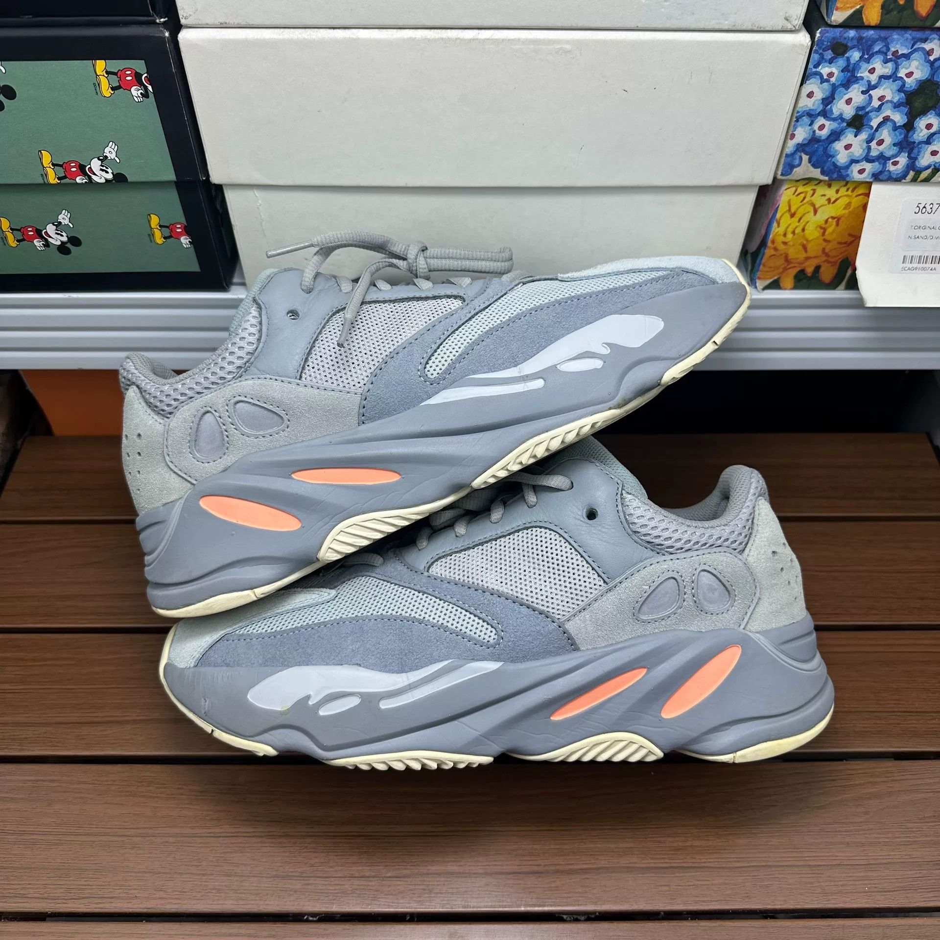 Adidas Adidas YEEZY700 Lowtop Sneakers 11 Men Size US 11 / EU 44 - 2 Thumbnail