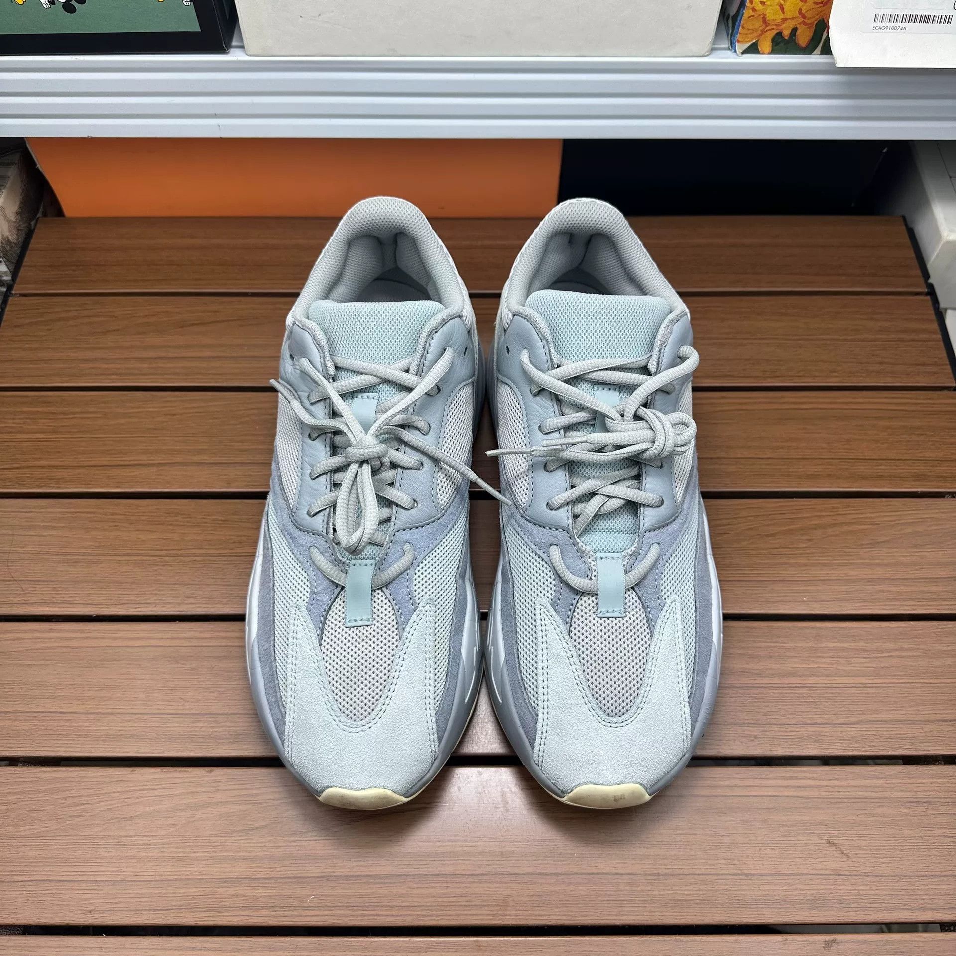 Adidas Adidas YEEZY700 Lowtop Sneakers 11 Men Size US 11 / EU 44 - 4 Thumbnail