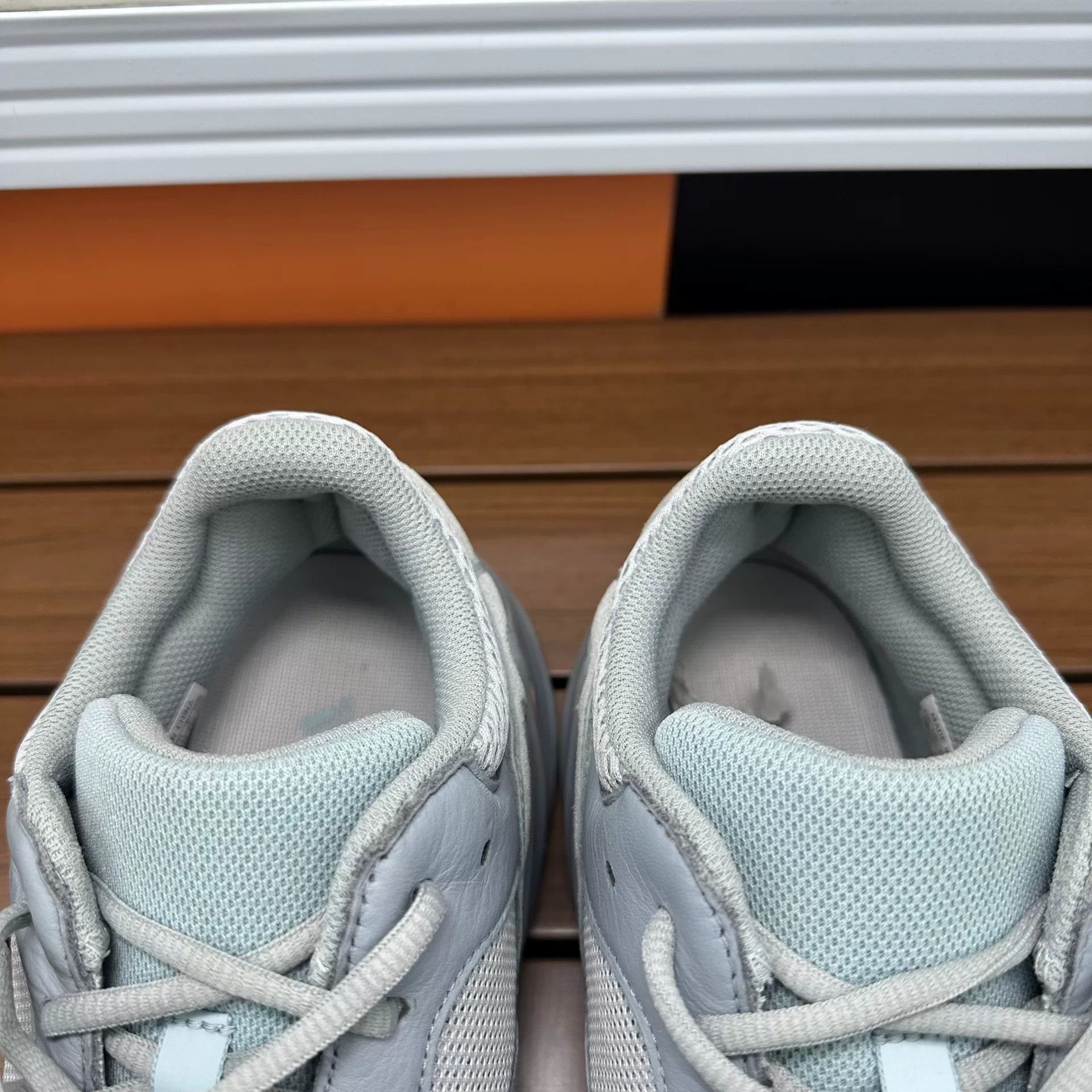 Adidas Adidas YEEZY700 Lowtop Sneakers 11 Men Size US 11 / EU 44 - 8 Thumbnail