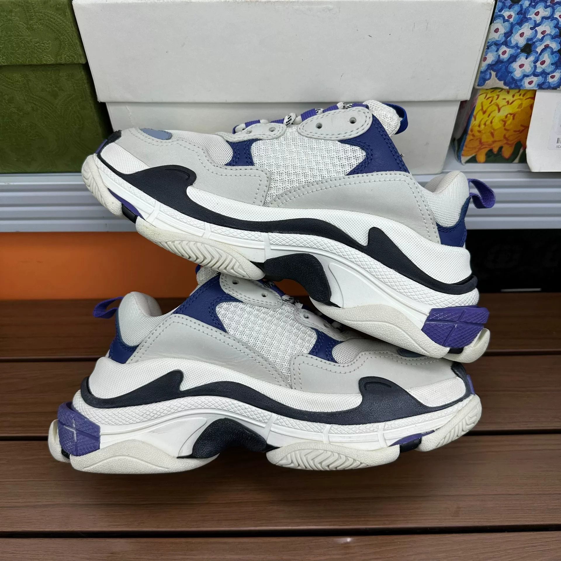 Balenciaga Balenciaga Blue Lowtop Sneakers it_36 Women Size US 6 / IT 36 - 2 Thumbnail