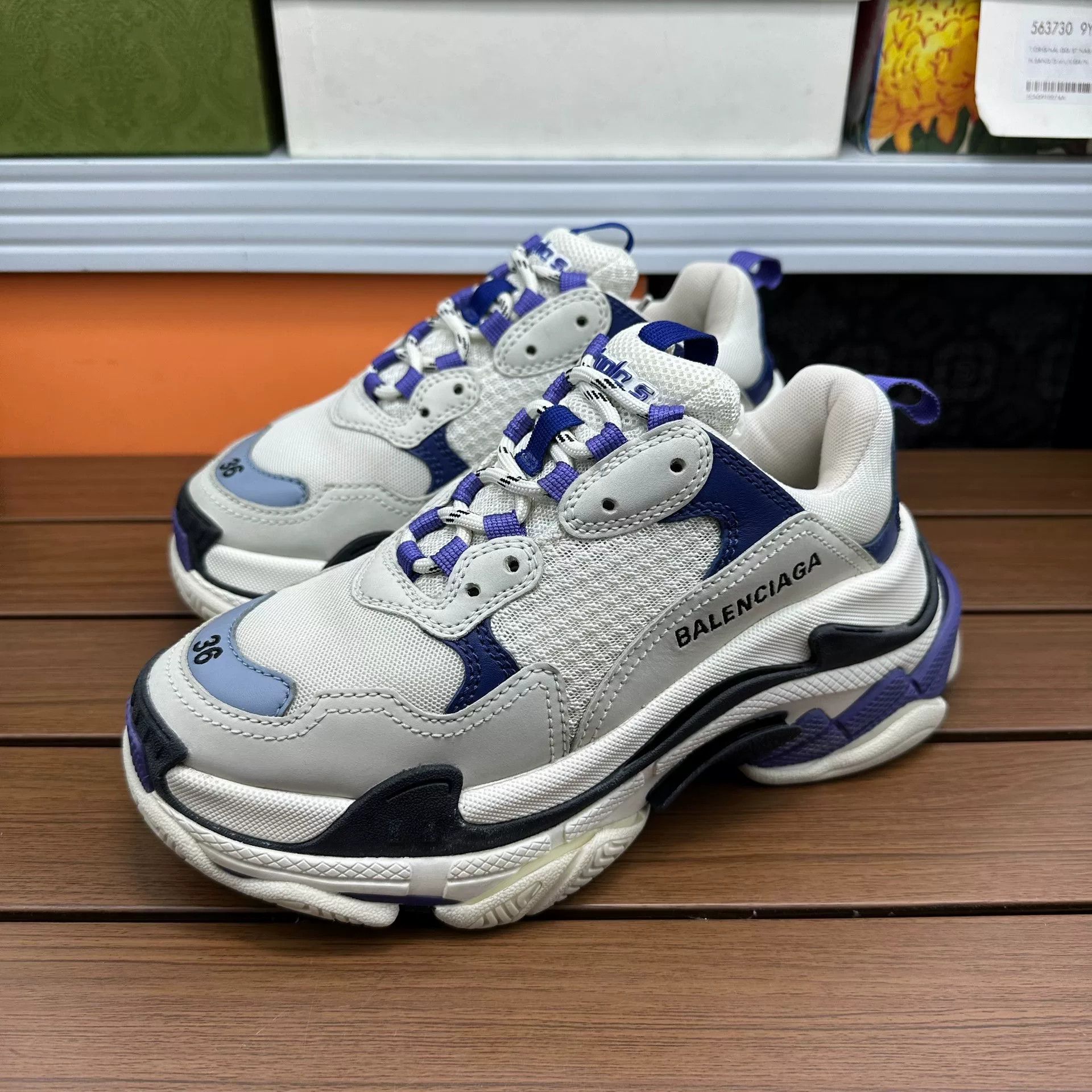 Balenciaga Balenciaga Blue Lowtop Sneakers it_36 Women Size US 6 / IT 36 - 8 Thumbnail