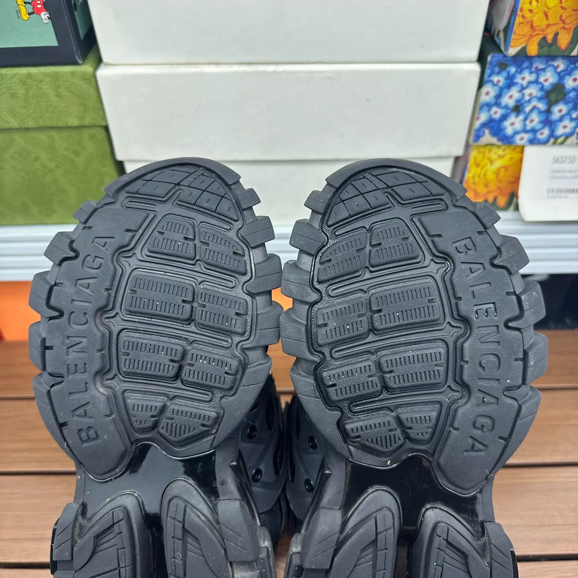 Balenciaga Balenciaga Distressed Black Lowtop Sneakers it_37 Women Size US 7 / IT 37 - 7 Thumbnail
