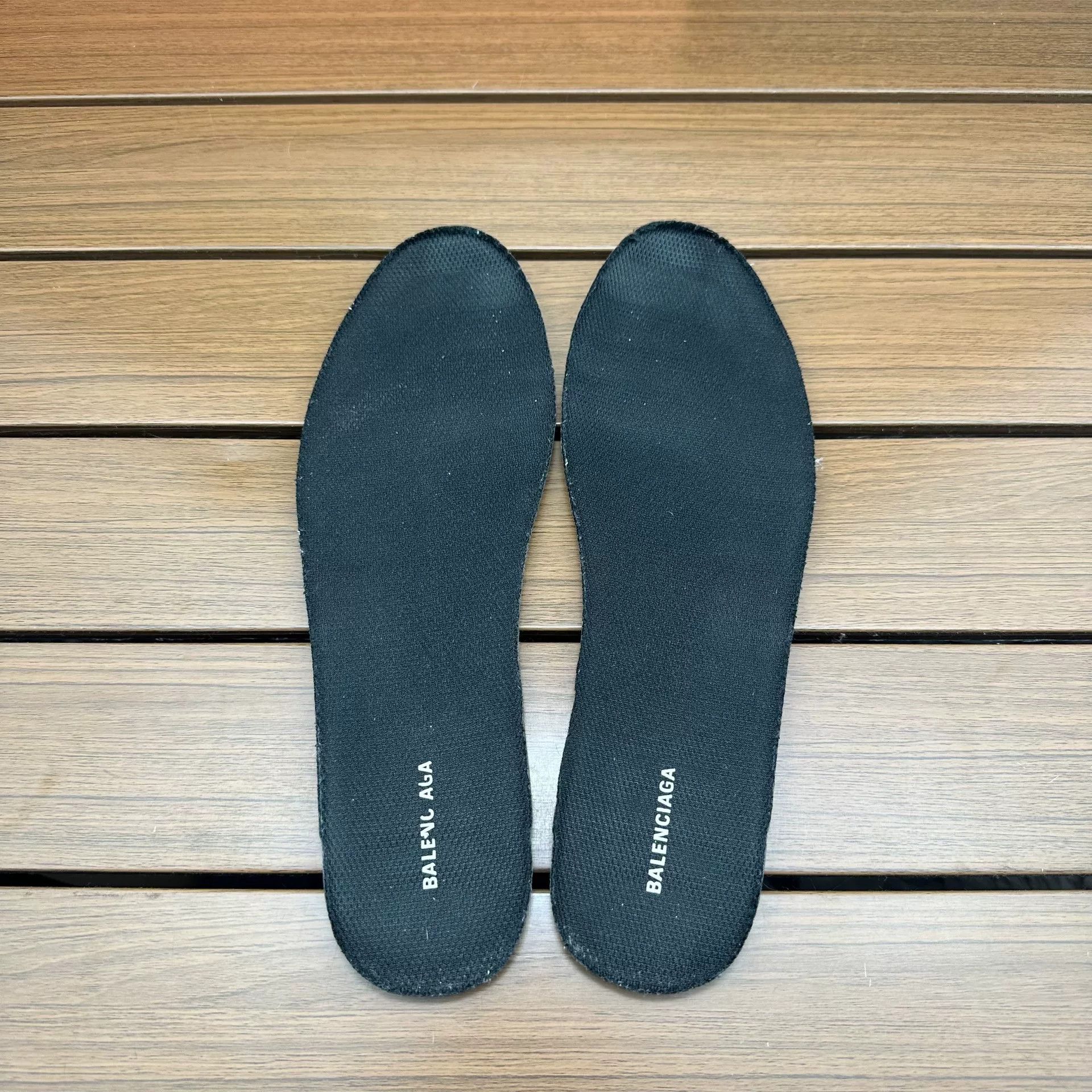 Balenciaga Balenciaga Distressed Black Lowtop Sneakers it_37 Women Size US 7 / IT 37 - 9 Thumbnail