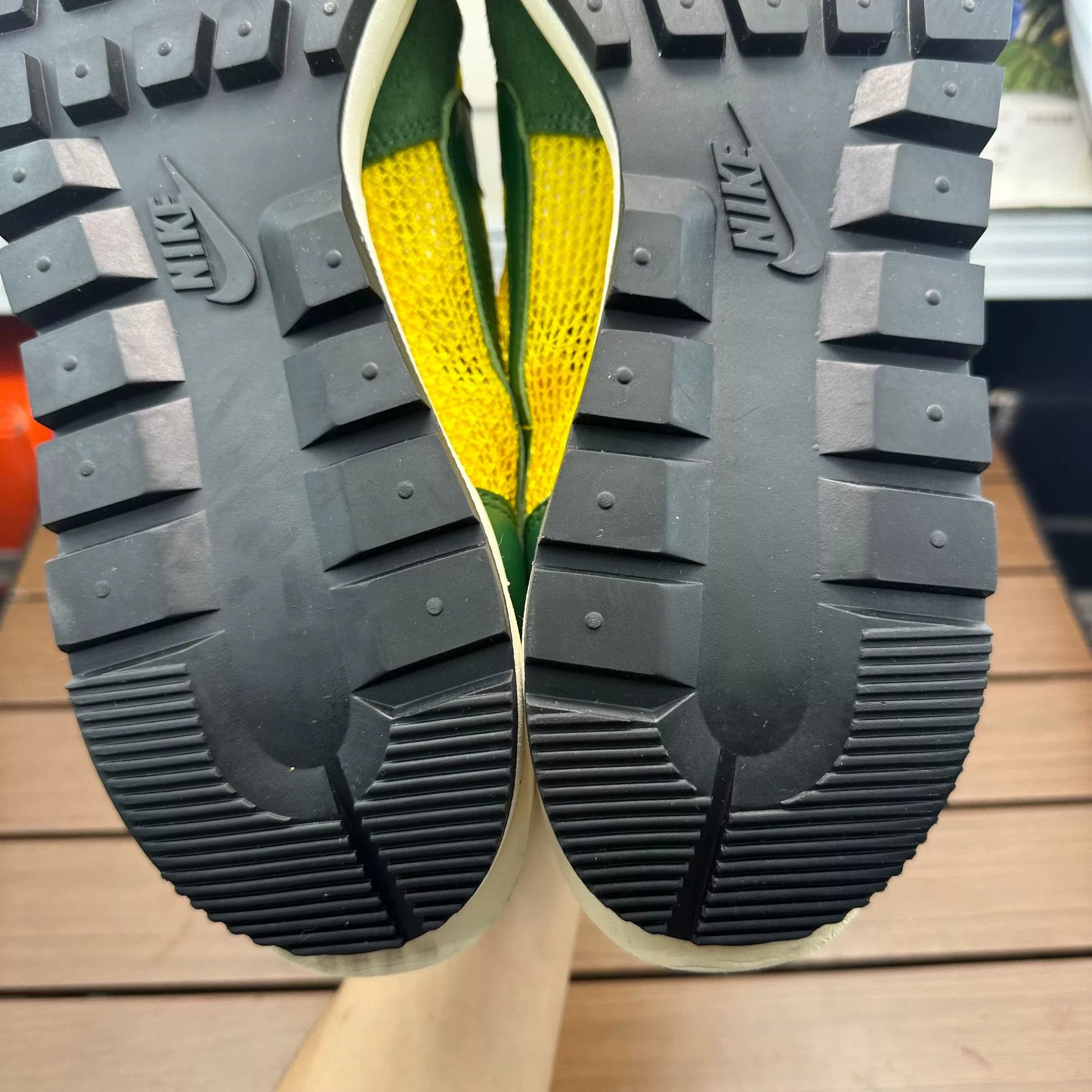 Sacai Sacai Collab Yellow Lowtop Sneakers 12 Men Size US 12 / EU 45 - 8 Thumbnail