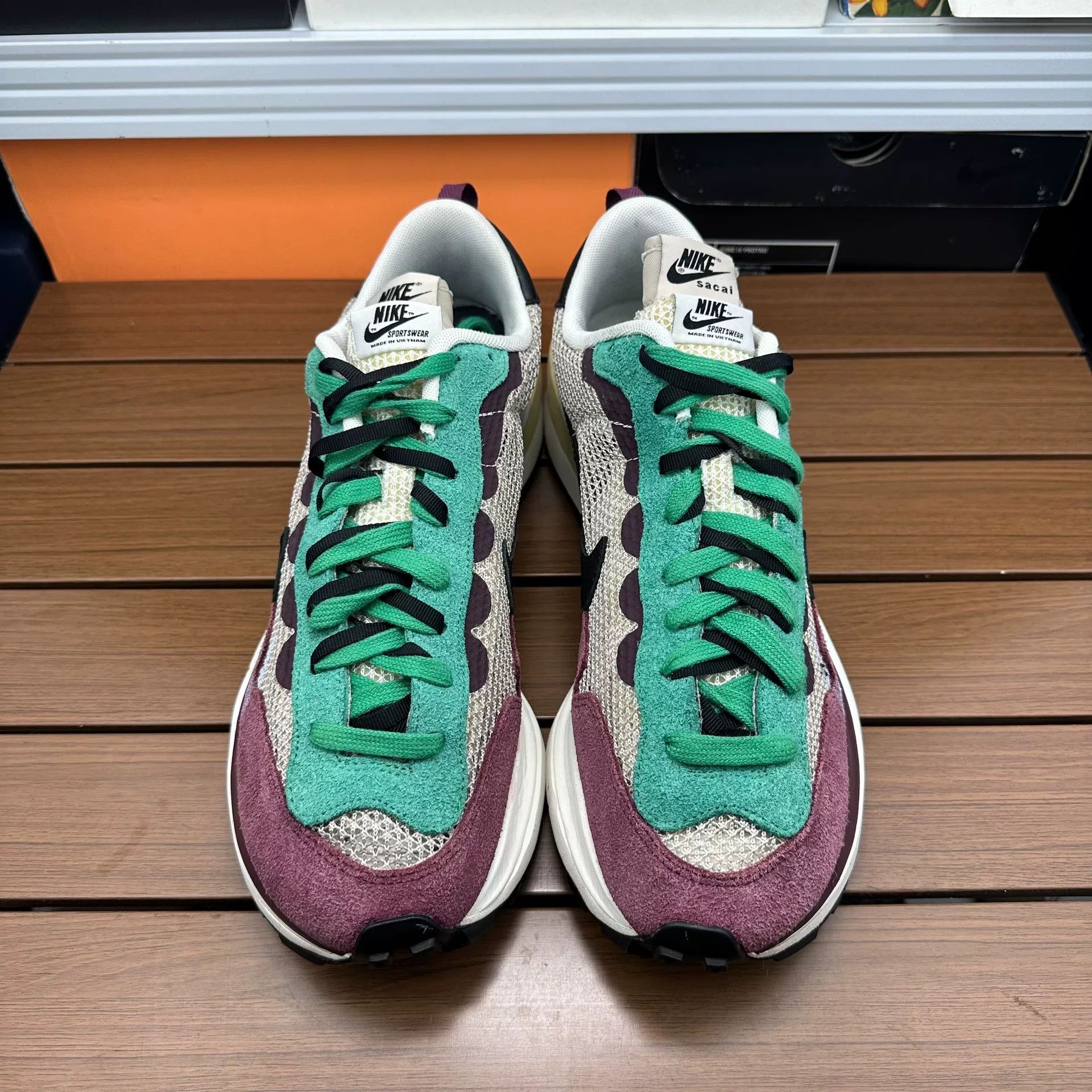 Sacai Sacai Collab Red Lowtop Sneakers 12 Men Size US 12 / EU 45 - 3 Thumbnail