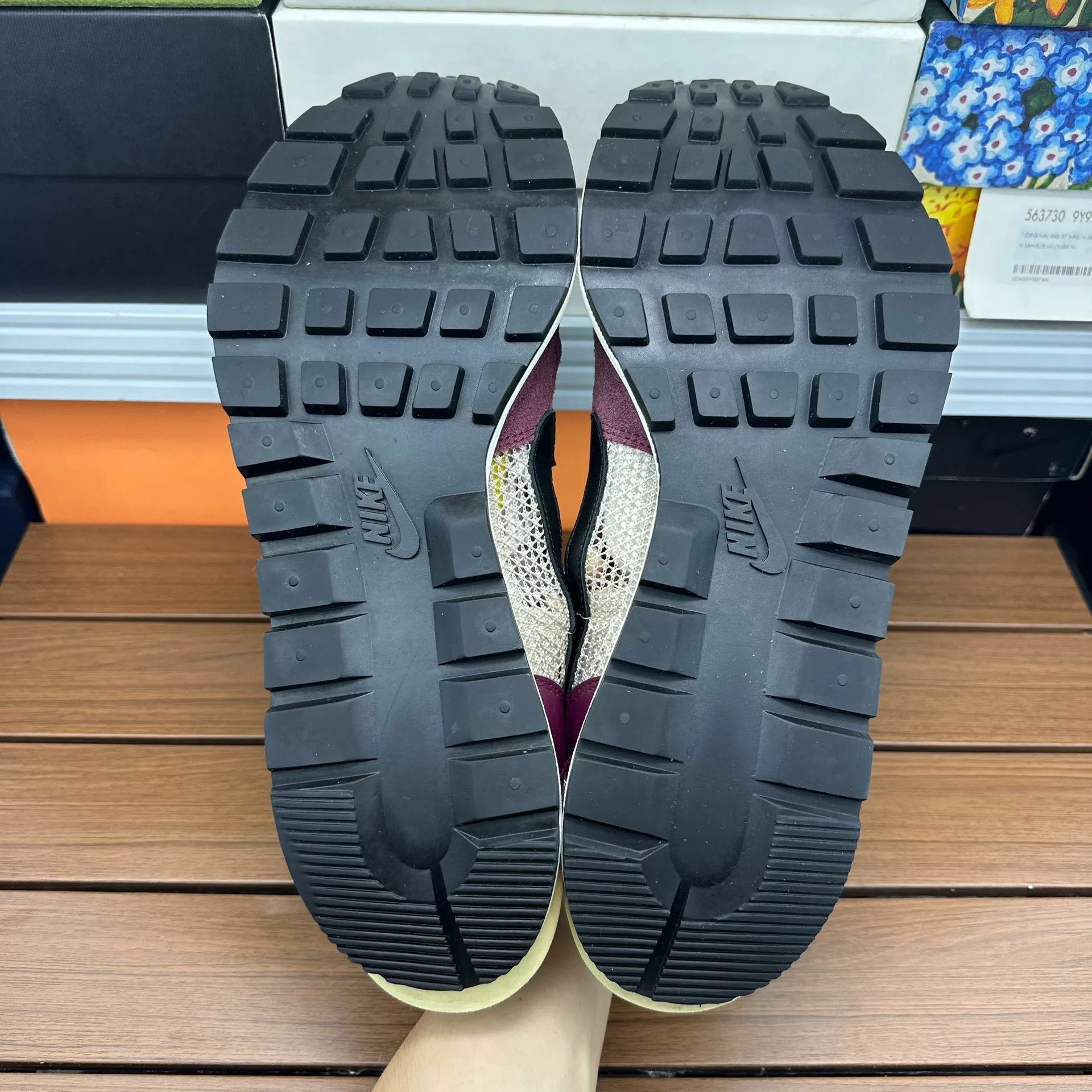Sacai Sacai Collab Red Lowtop Sneakers 12 Men Size US 12 / EU 45 - 6 Thumbnail