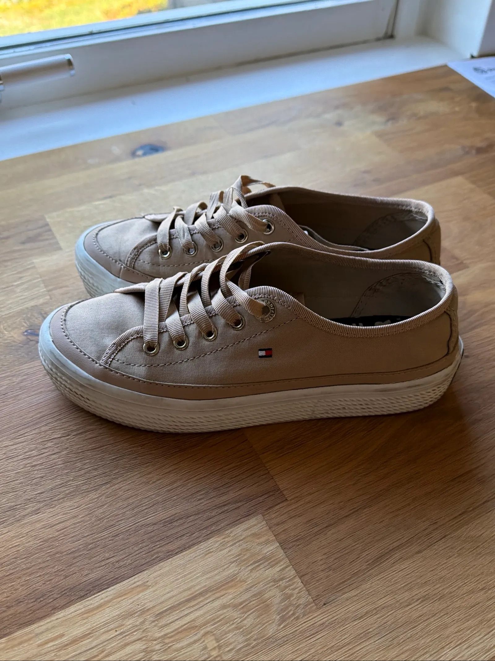 Tommy Hilfiger Tommy Hilfiger Sneakers Size US 6 / IT 36 - 6 Thumbnail