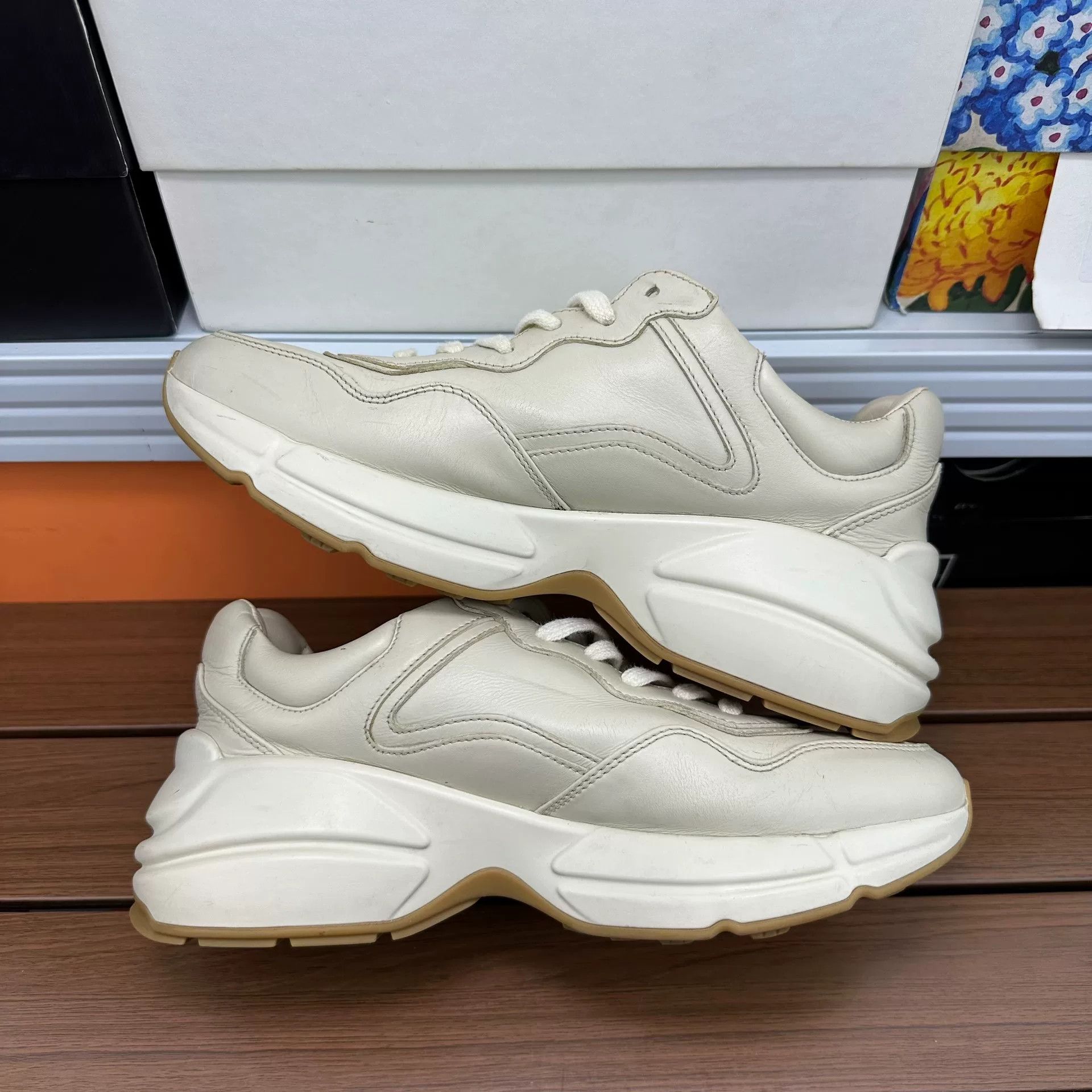 Gucci Gucci Printed Beige Lowtop Sneakers it_37-5 Women Size US 7.5 / IT 37.5 - 2 Thumbnail