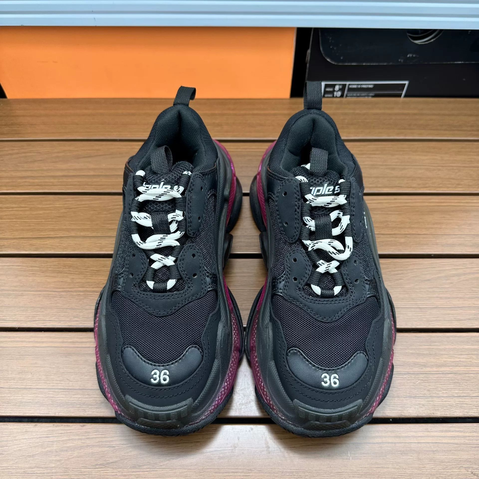 Balenciaga Balenciaga Purple Lowtop Sneakers it_36 Women Size US 6 / IT 36 - 3 Thumbnail