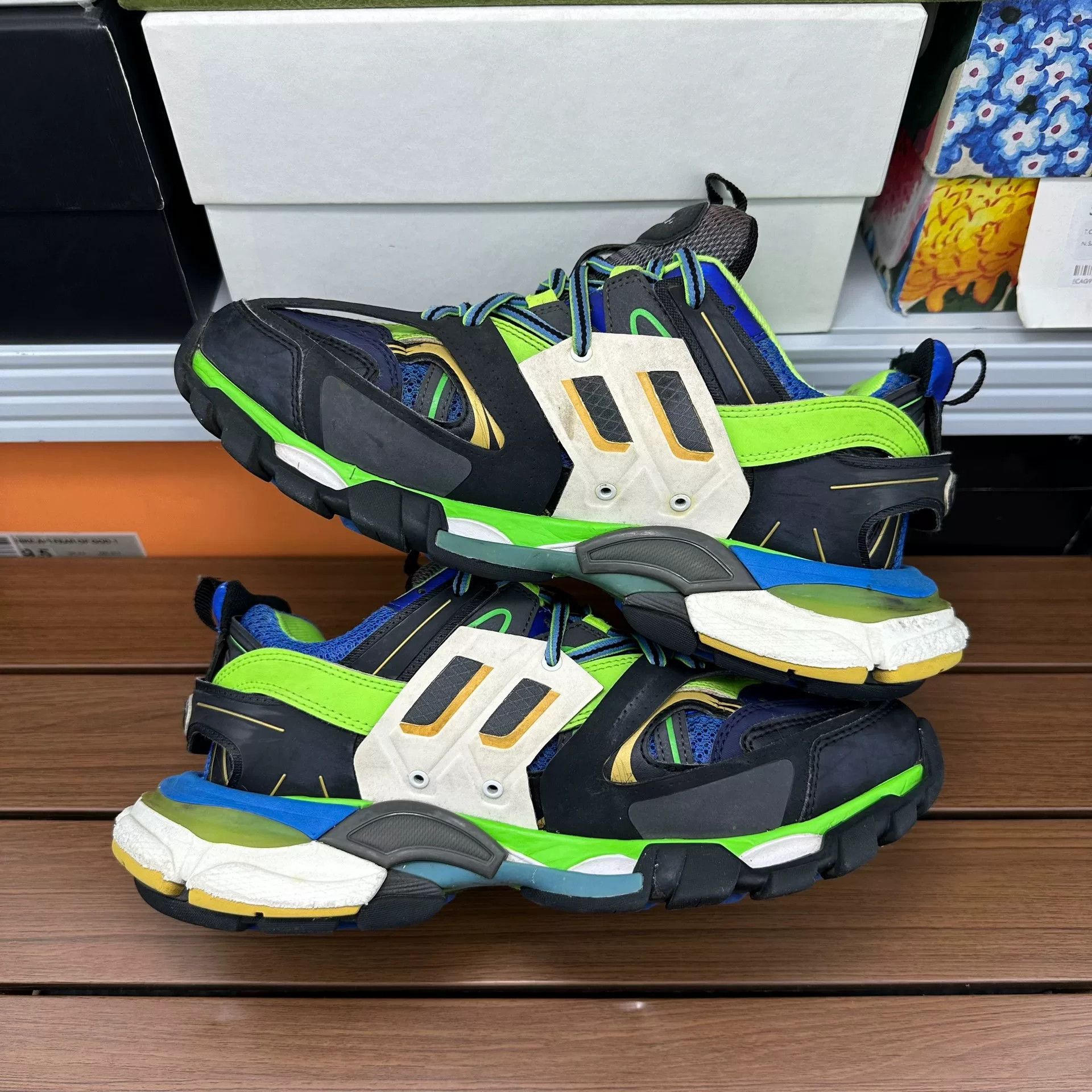 Balenciaga Balenciaga Blue Lowtop Sneakers it_39 Women Size US 9 / IT 39 - 2 Thumbnail