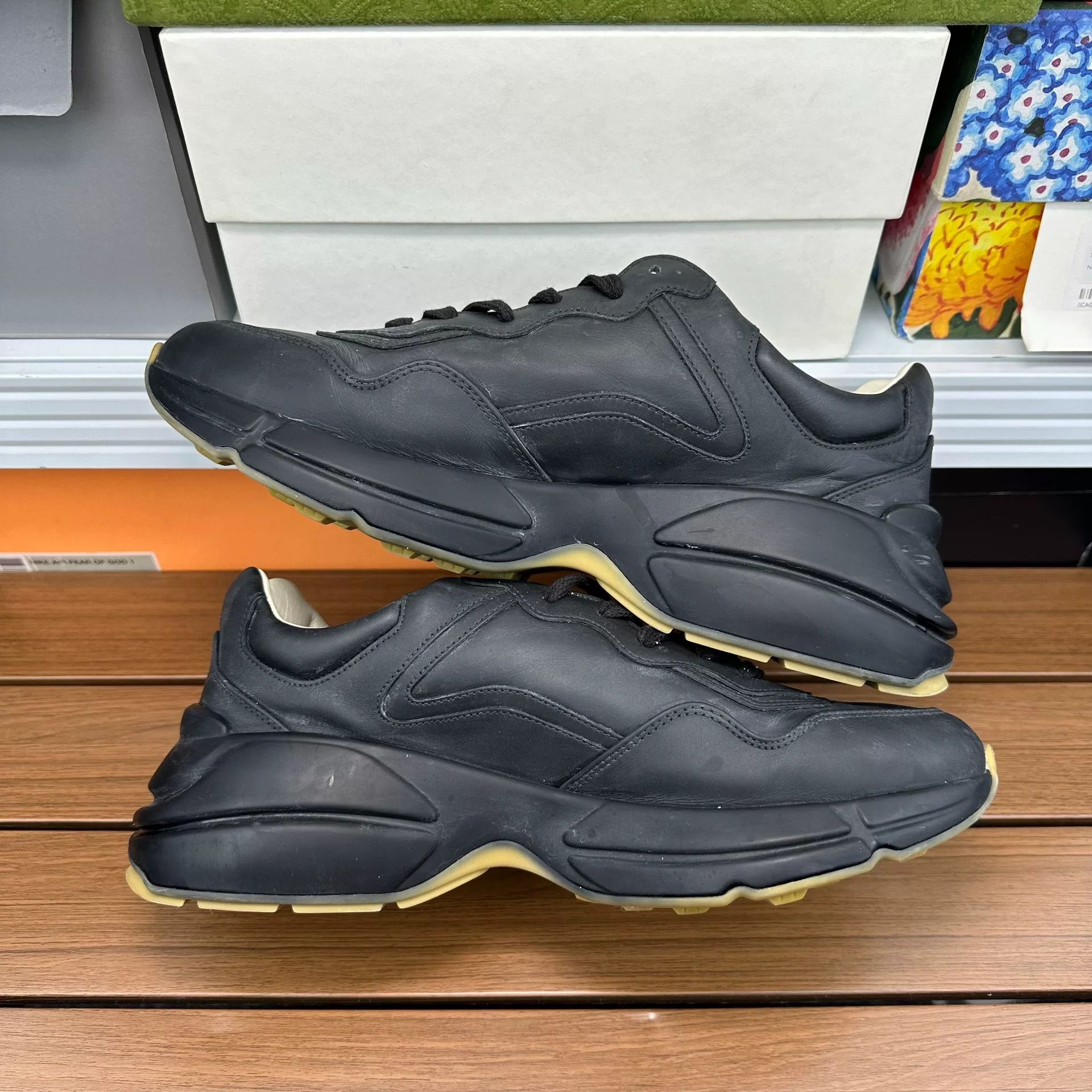 Gucci Gucci Black Lowtop Sneakers 9 Men Size US 9 / EU 42 - 2 Thumbnail
