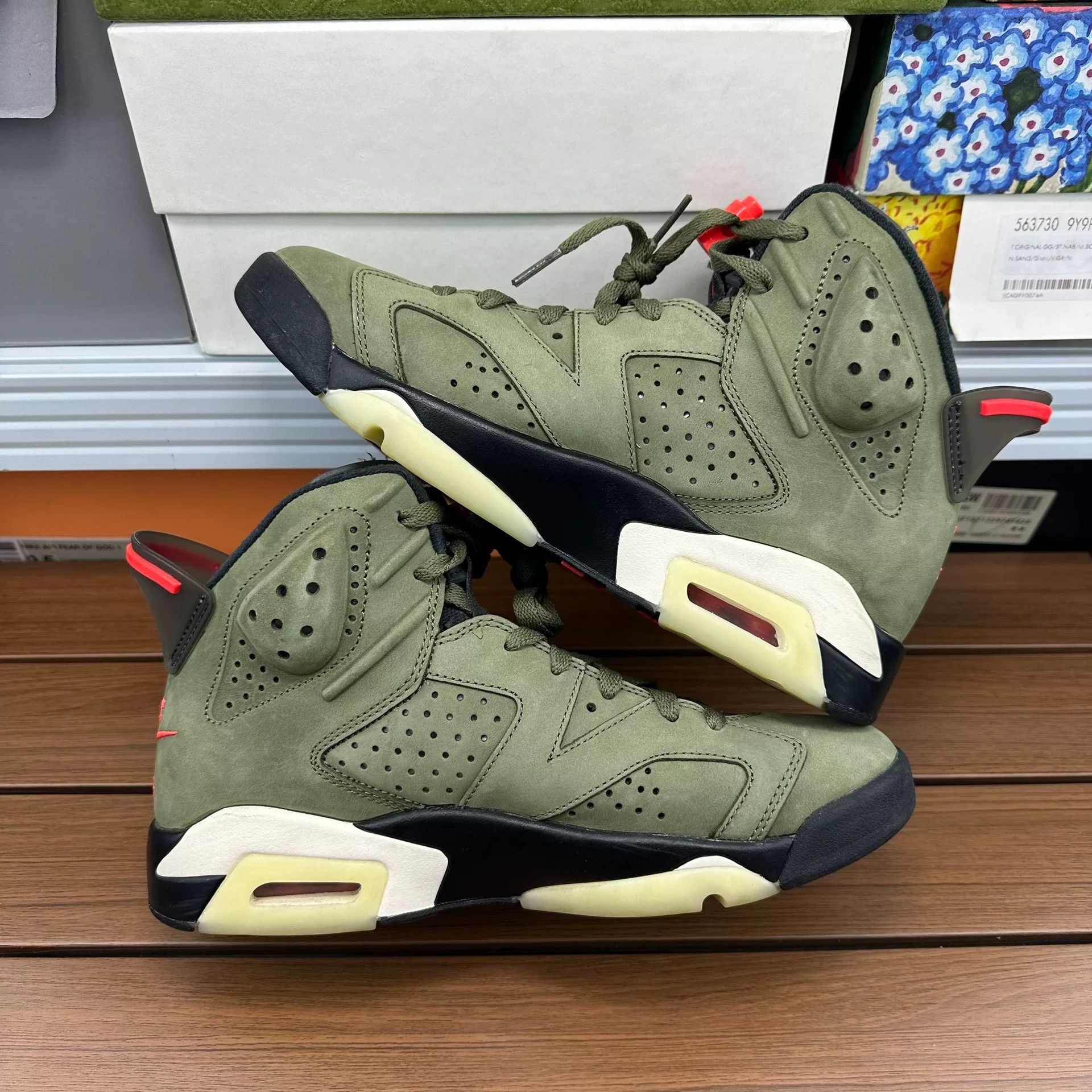 Nike Nike AJ6 Collab Green Lowtop Sneakers 7 Men Size US 7 / EU 40 - 2 Thumbnail