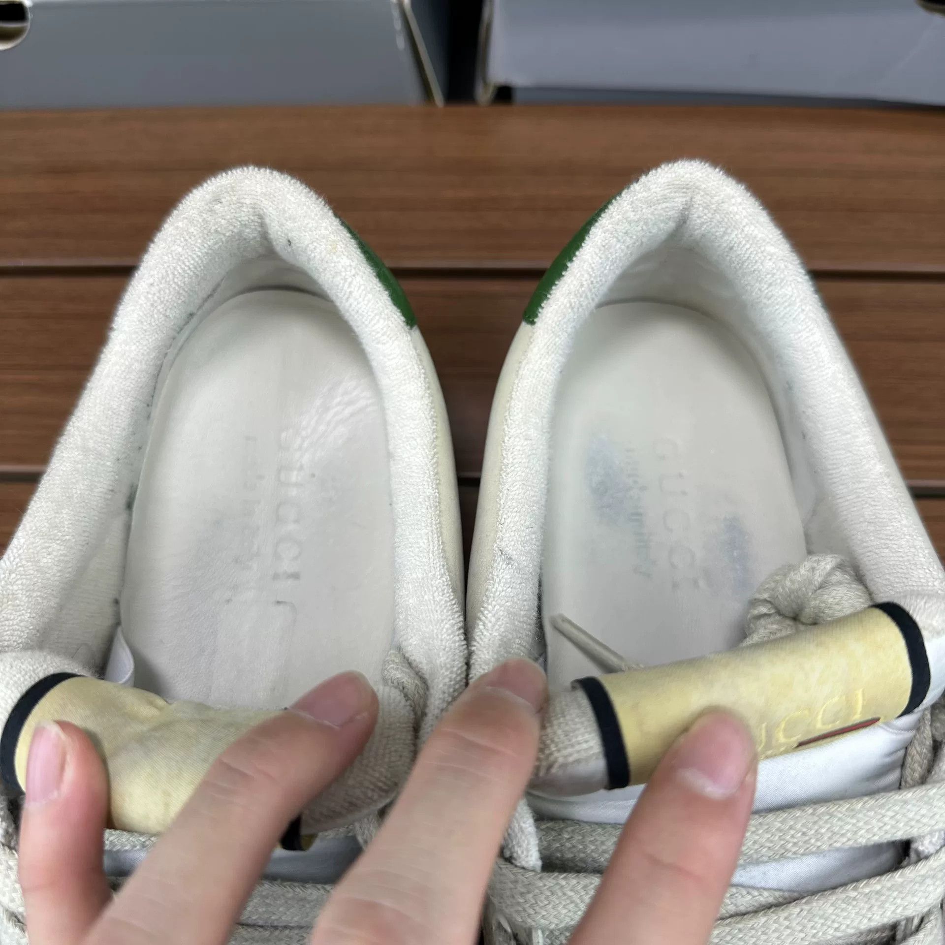 Gucci Gucci Distressed Lowtop Sneakers 8 Men Size US 8 / EU 41 - 6 Thumbnail