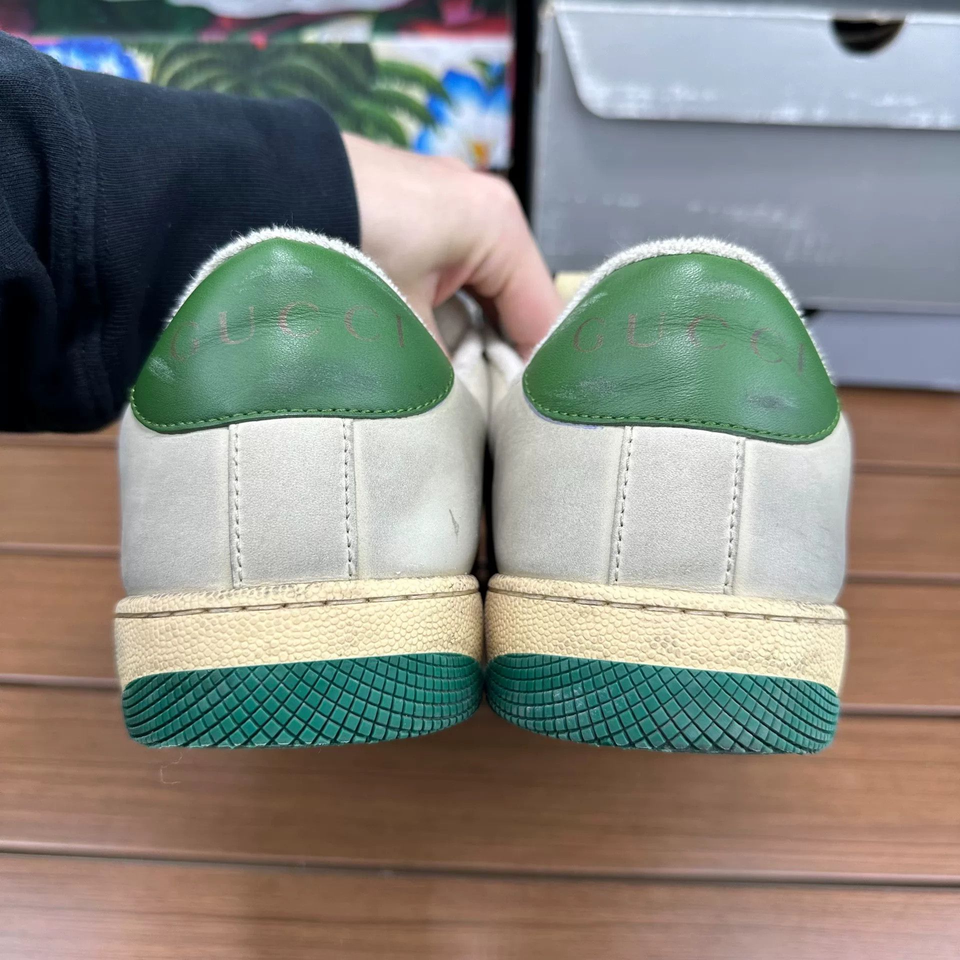 Gucci Gucci Distressed Lowtop Sneakers 8 Men Size US 8 / EU 41 - 4 Thumbnail