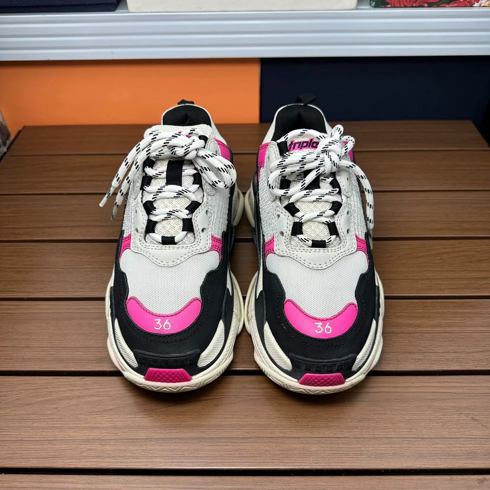 Balenciaga Balenciaga Black Lowtop Sneakers it_36 Women Size US 6 / IT 36 - 4 Thumbnail