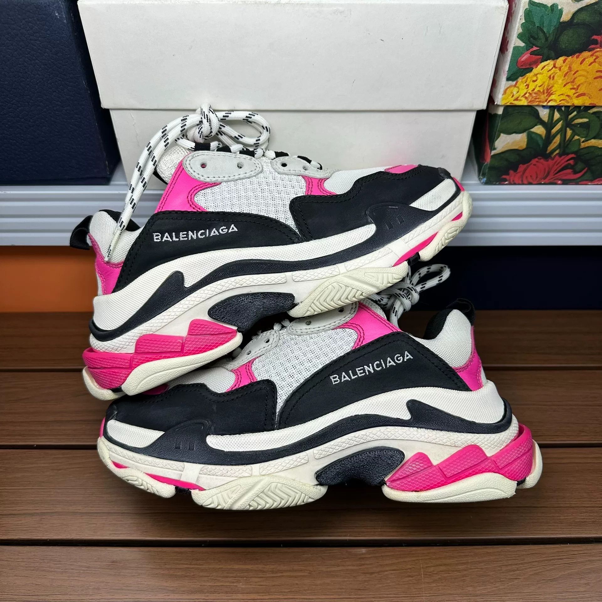Balenciaga Balenciaga Black Lowtop Sneakers it_36 Women Size US 6 / IT 36 - 2 Thumbnail
