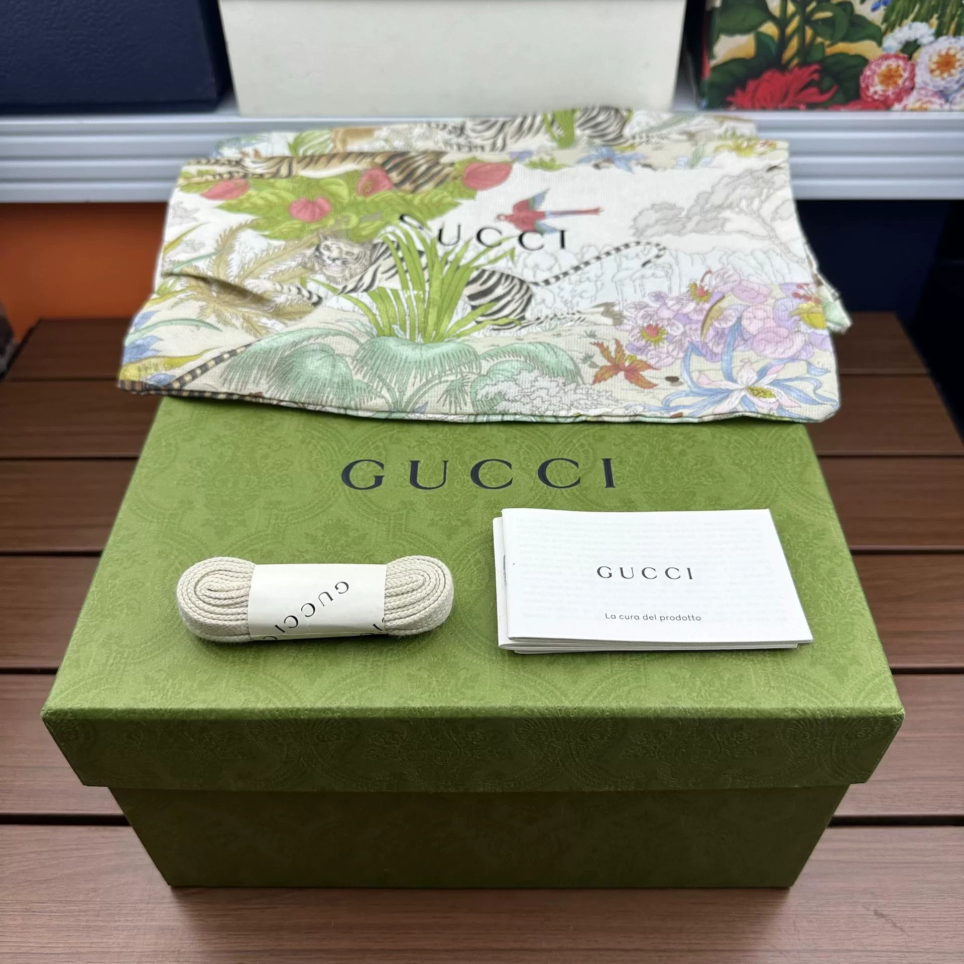 Gucci Gucci Tiger Lowtop Sneakers it_34-5 Women Size US 4.5 / IT 34.5 - 9 Thumbnail