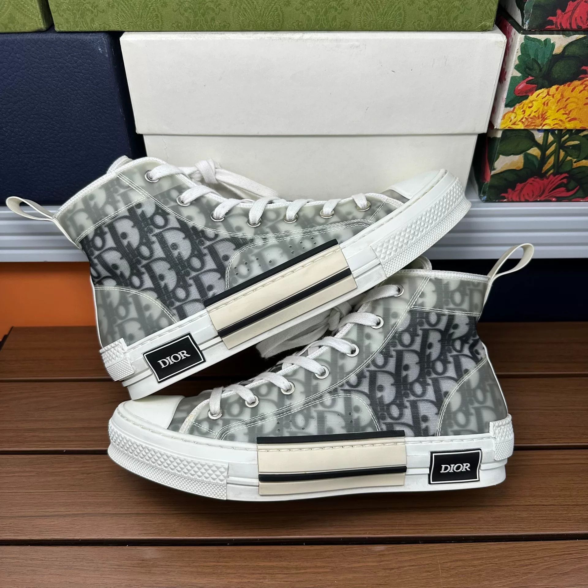 Dior Dior White Hitop Sneakers 8 Men Size US 8 / EU 41 - 3 Thumbnail