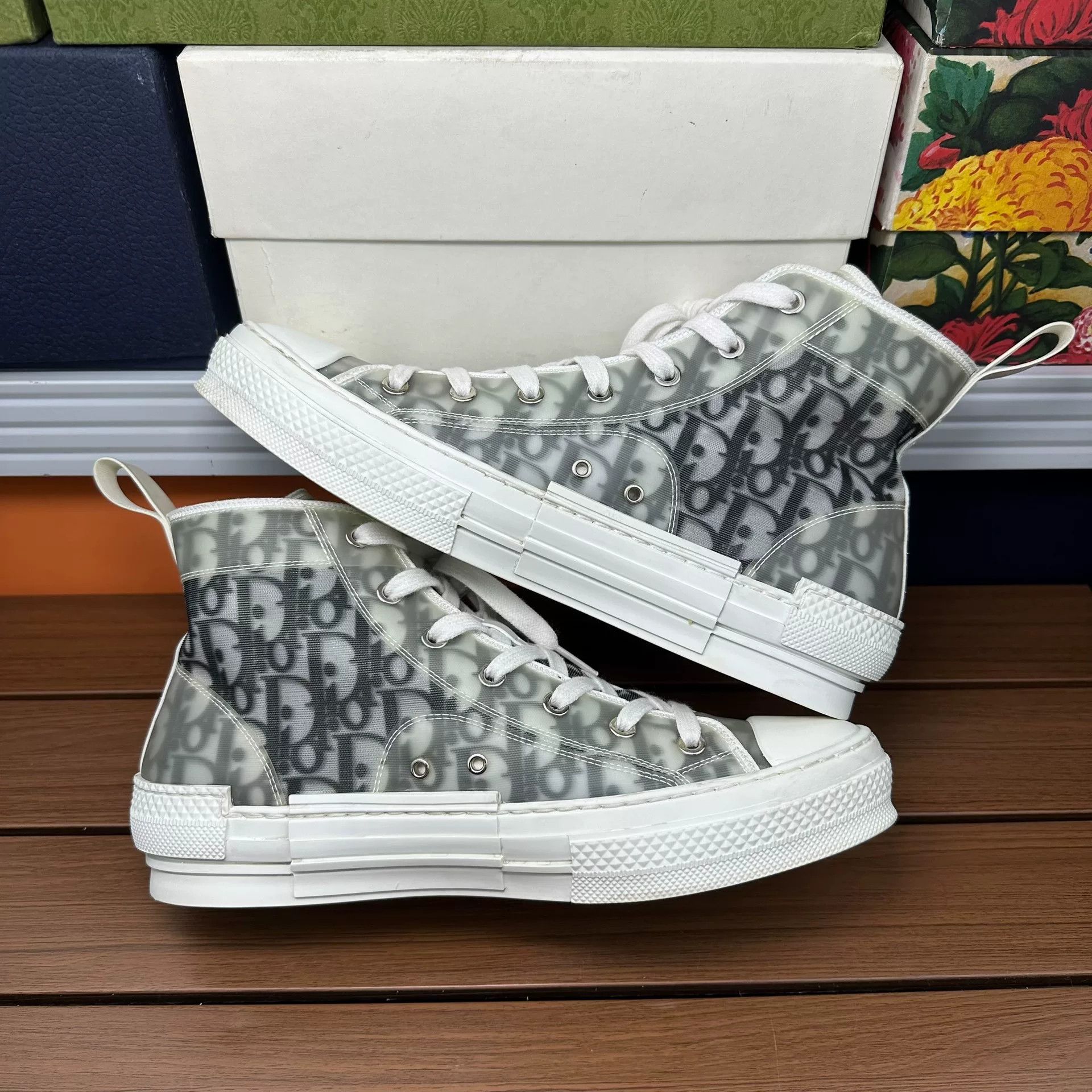 Dior Dior White Hitop Sneakers 8 Men Size US 8 / EU 41 - 4 Thumbnail