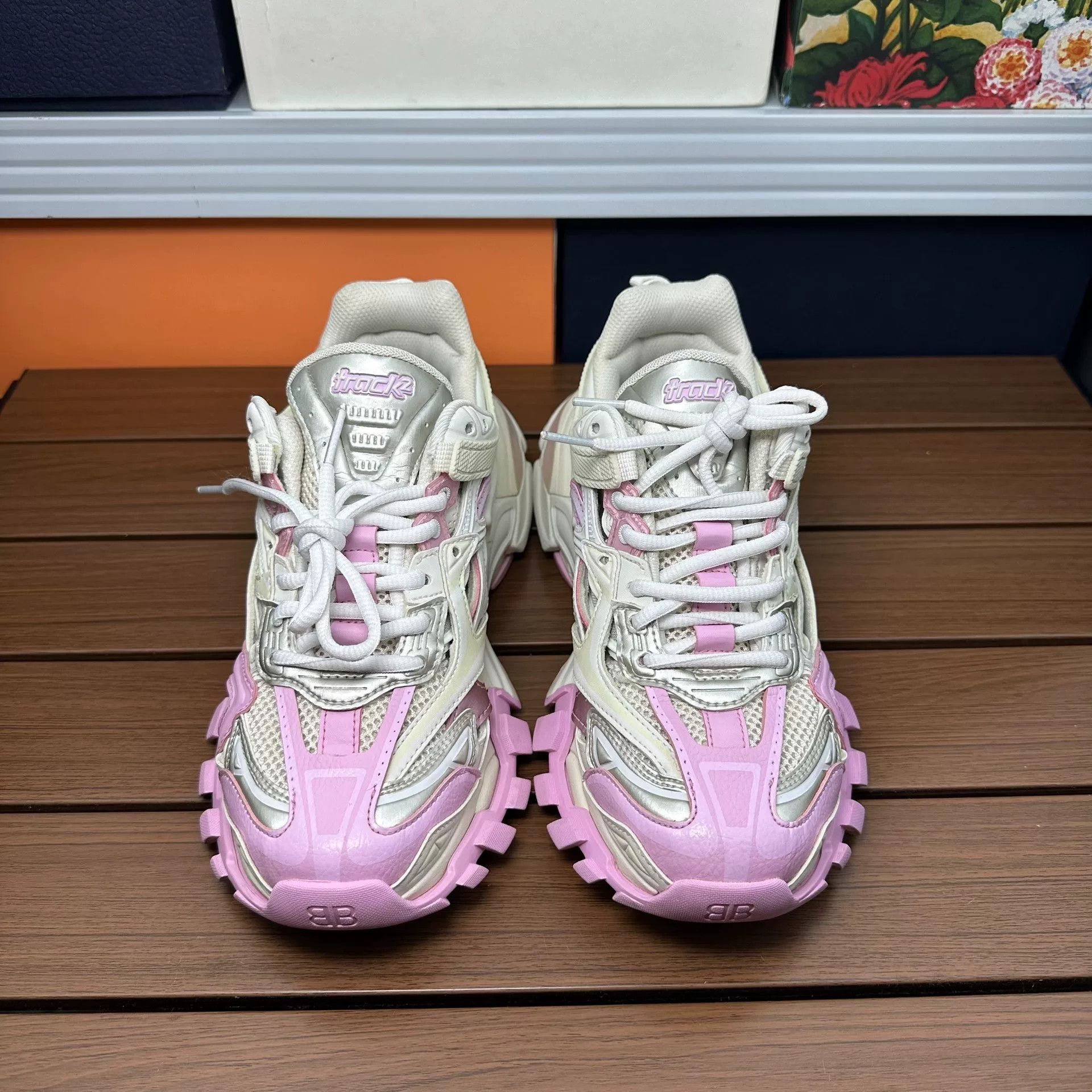 Balenciaga Balenciaga Pink Lowtop Sneakers it_37 Women Size US 7 / IT 37 - 4 Thumbnail