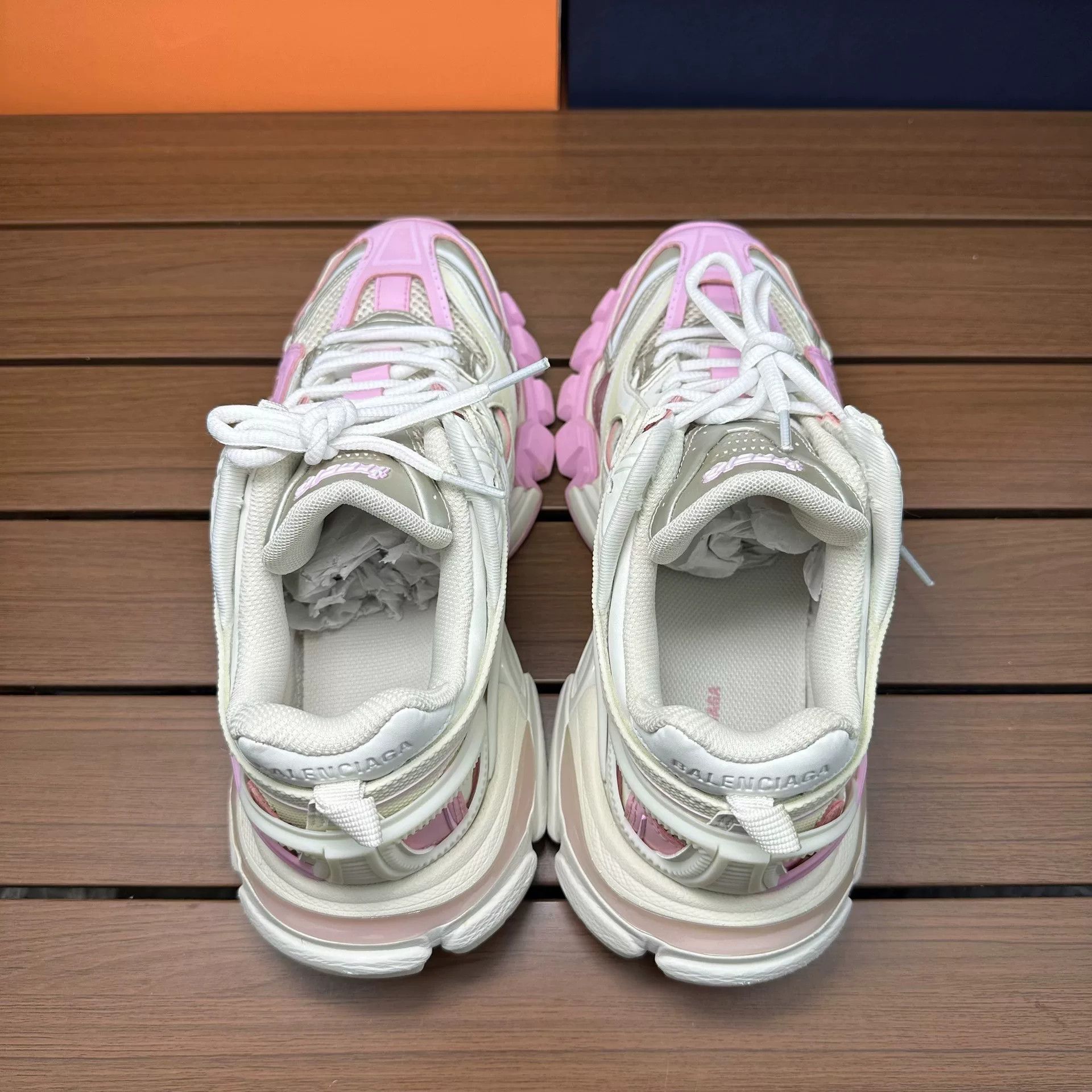Balenciaga Balenciaga Pink Lowtop Sneakers it_37 Women Size US 7 / IT 37 - 5 Thumbnail