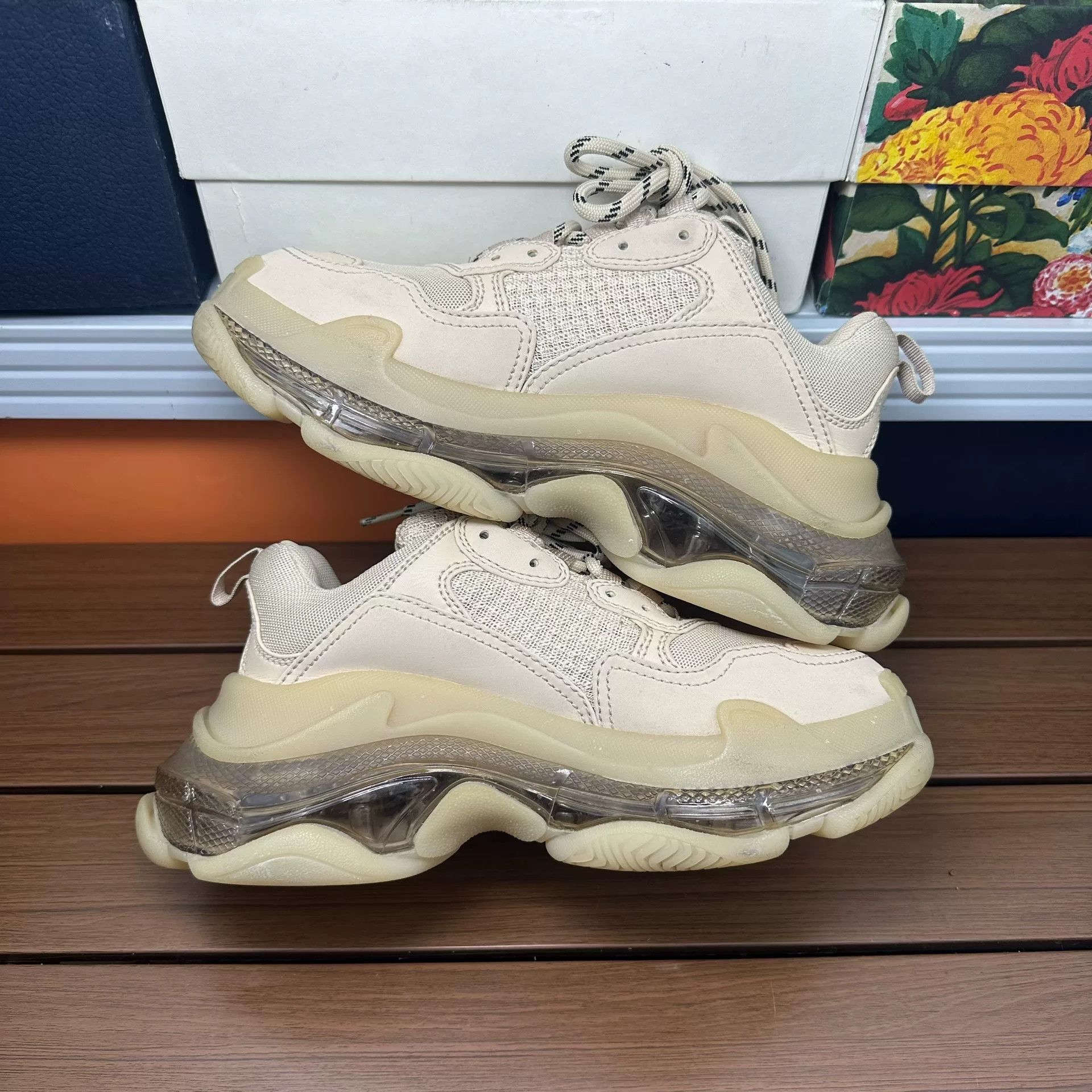 Balenciaga Balenciaga Beige Lowtop Sneakers it_36 Women Size US 6 / IT 36 - 3 Thumbnail