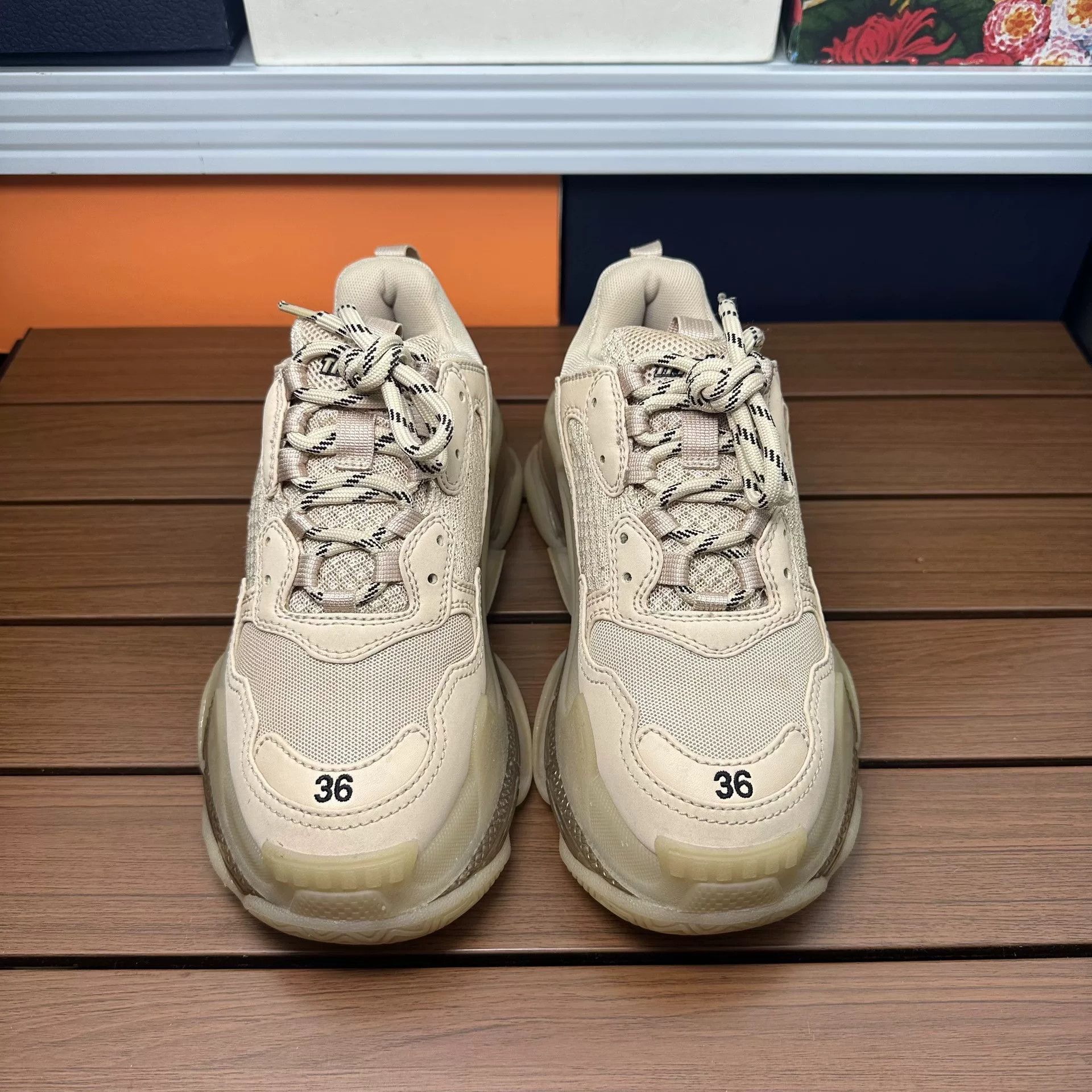 Balenciaga Balenciaga Beige Lowtop Sneakers it_36 Women Size US 6 / IT 36 - 4 Thumbnail