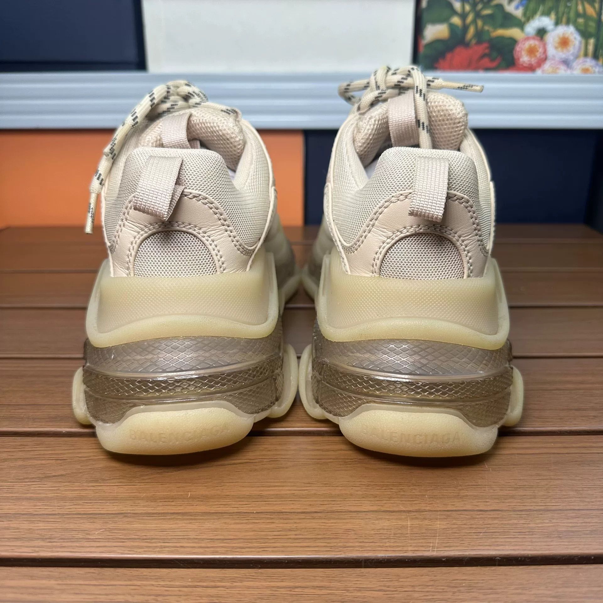 Balenciaga Balenciaga Beige Lowtop Sneakers it_36 Women Size US 6 / IT 36 - 6 Thumbnail
