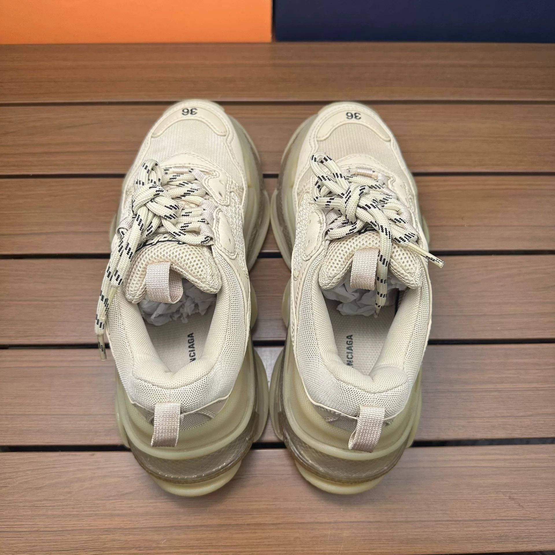 Balenciaga Balenciaga Beige Lowtop Sneakers it_36 Women Size US 6 / IT 36 - 5 Thumbnail