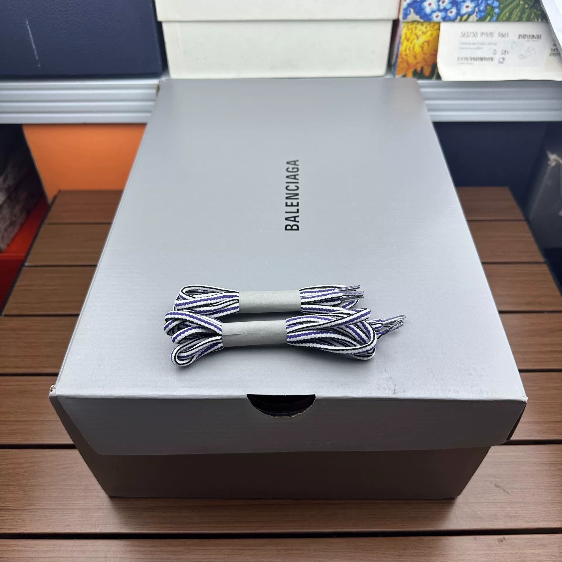 Balenciaga Balenciaga White Lowtop Sneakers it_37 Women Size US 7 / IT 37 - 8 Thumbnail