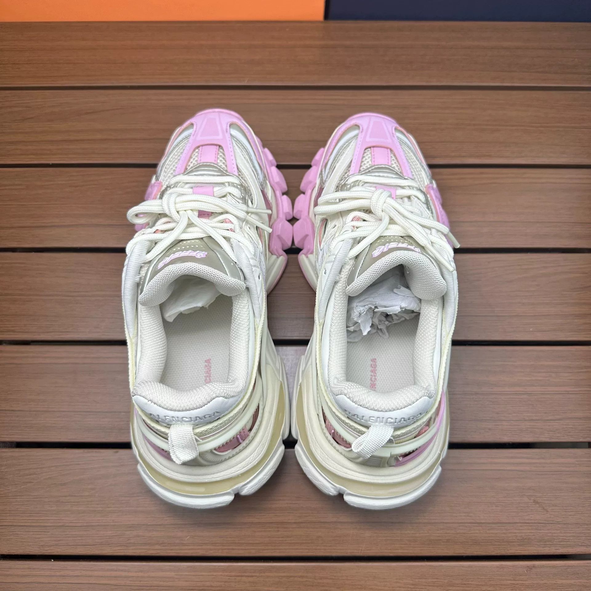 Balenciaga Balenciaga Pink Lowtop Sneakers it_36 Women Size US 6 / IT 36 - 5 Thumbnail