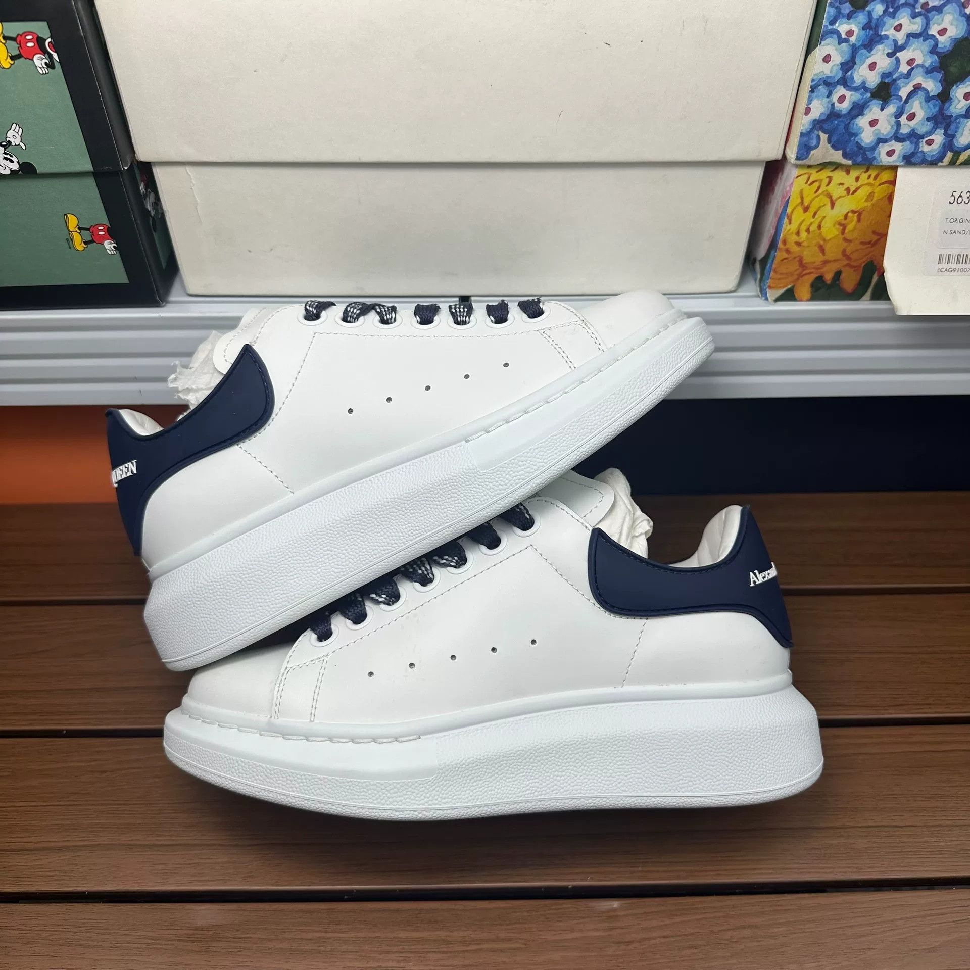 Alexander McQueen Alexander McQueen Blue Lowtop Sneakers it_35 Women Size US 5 / IT 35 - 2 Thumbnail