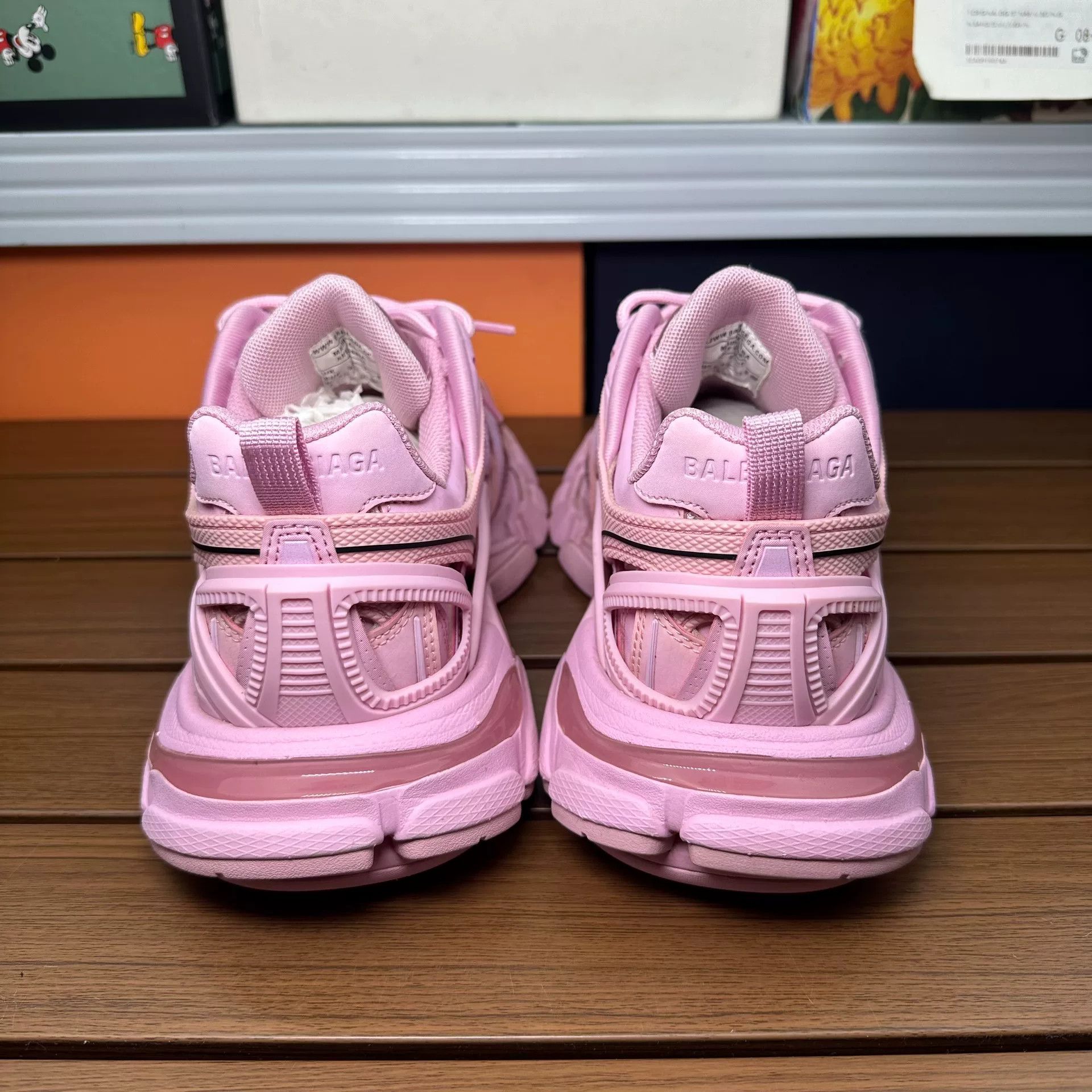 Balenciaga Balenciaga Pink Lowtop Sneakers it_37 Women Size US 7 / IT 37 - 6 Thumbnail