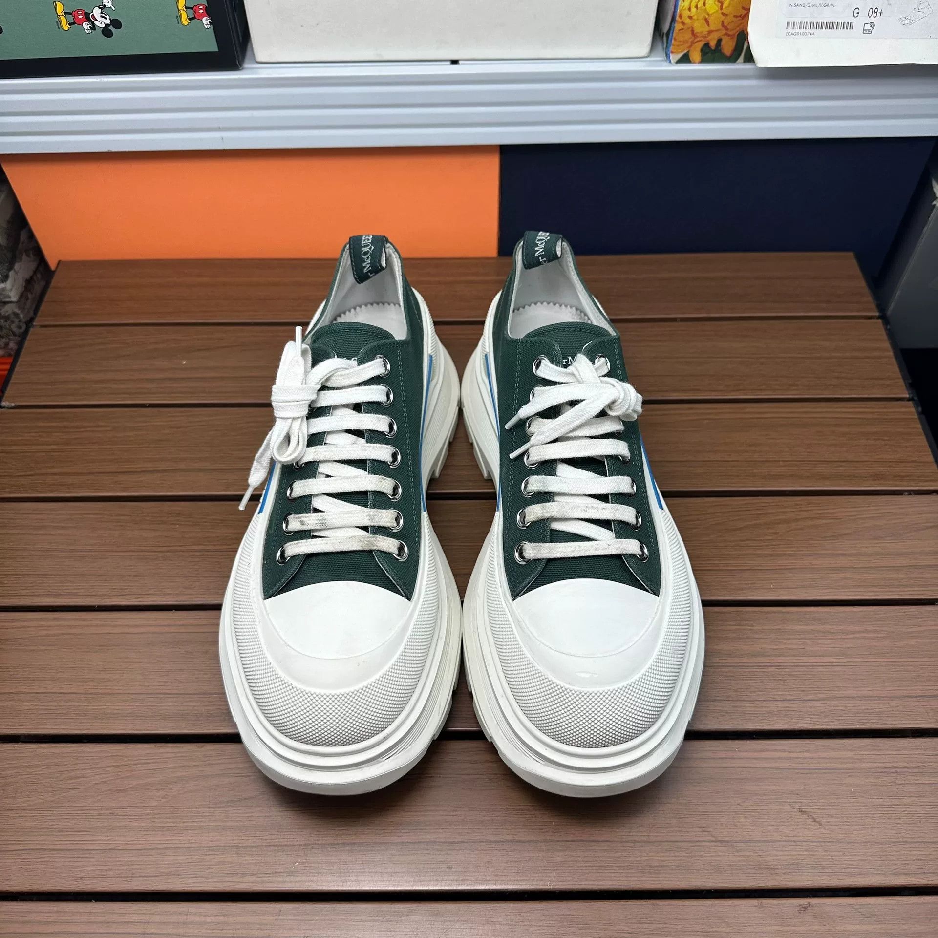 Alexander McQueen Alexander McQueen Green Lowtop Sneakers 8 Men Size US 8 / EU 41 - 4 Thumbnail
