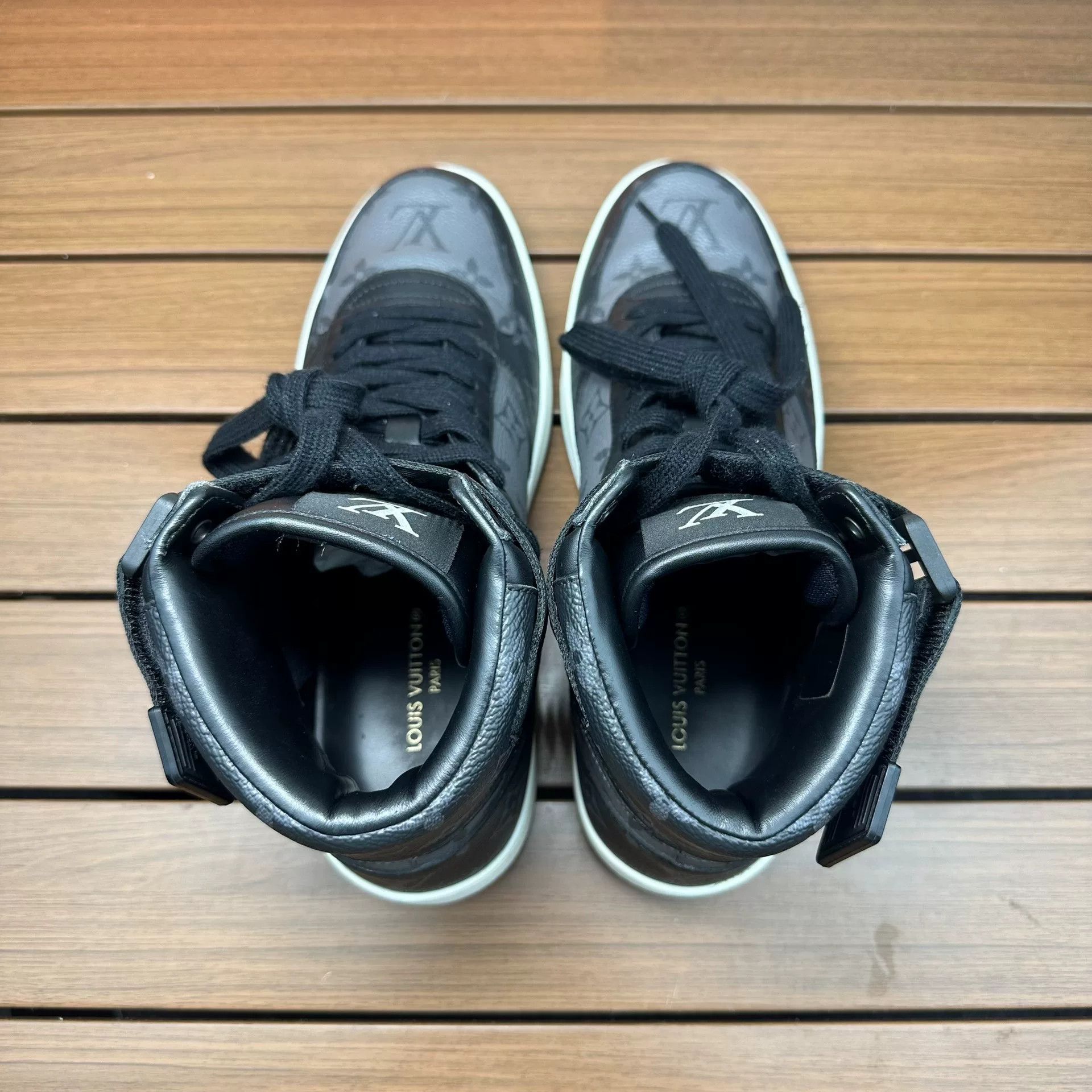 Louis Vuitton Louis Vuitton Gray Hitop Sneakers 7 Men Size US 7 / EU 40 - 5 Thumbnail