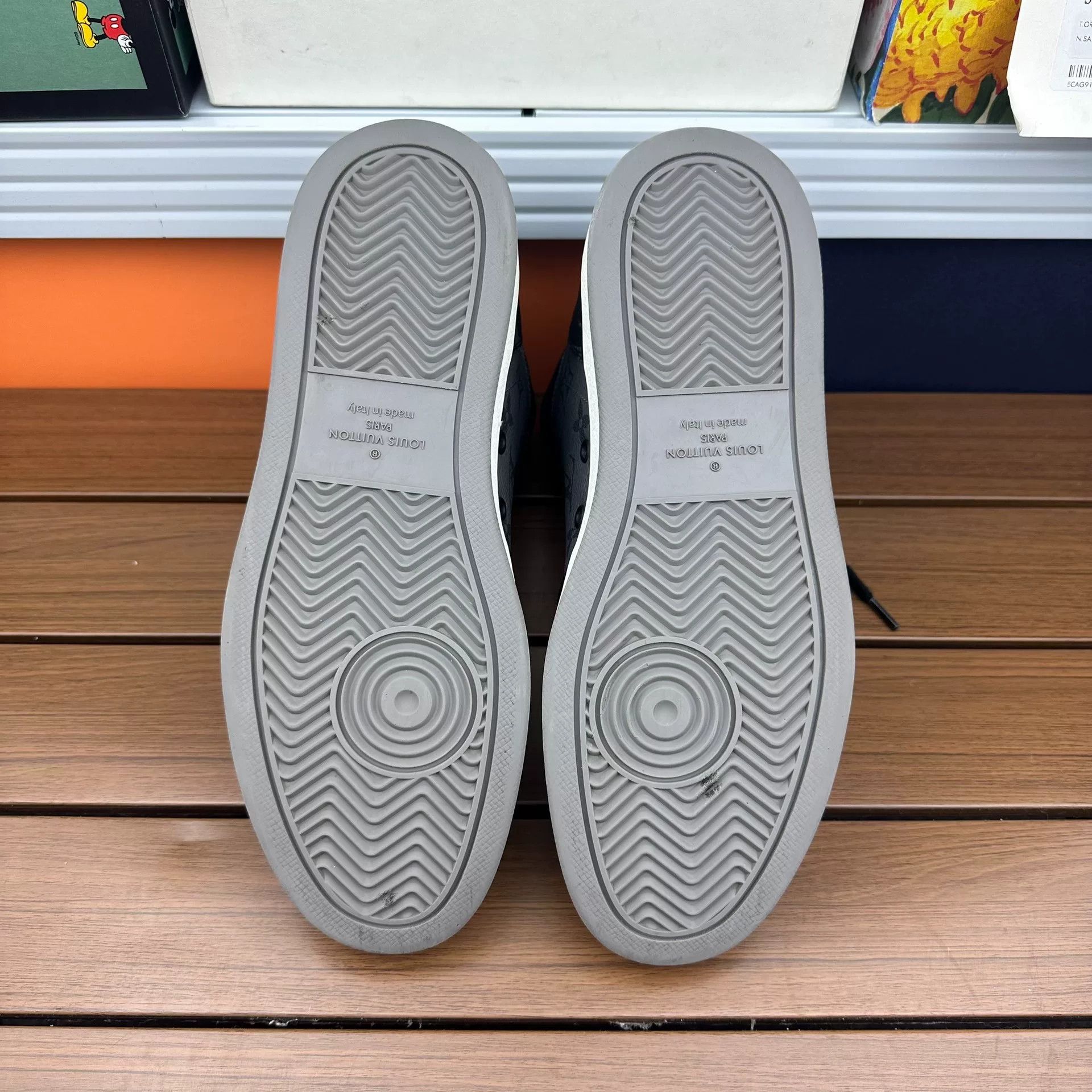 Louis Vuitton Louis Vuitton Gray Hitop Sneakers 7 Men Size US 7 / EU 40 - 7 Thumbnail
