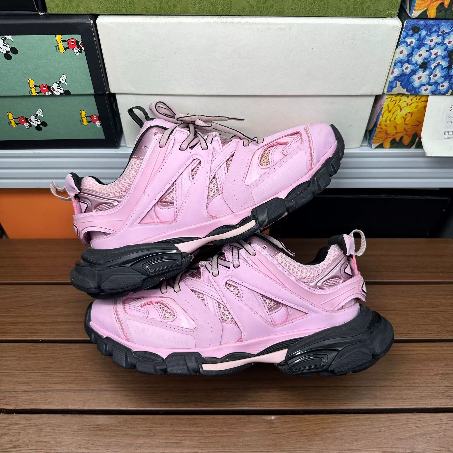 Balenciaga Balenciaga Pink Lowtop Sneakers it_37 Women Size US 7 / IT 37 - 2 Thumbnail