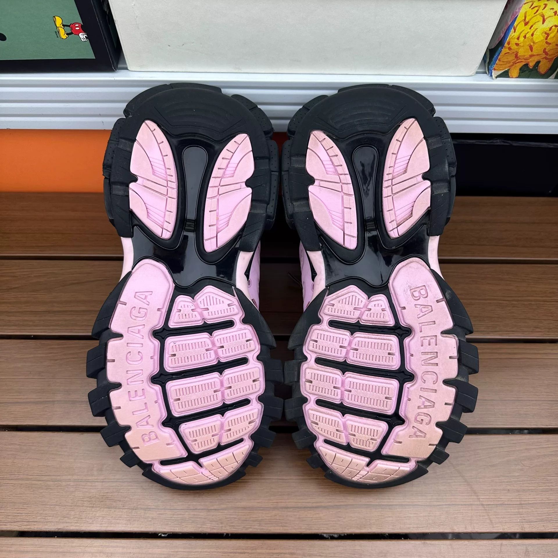 Balenciaga Balenciaga Pink Lowtop Sneakers it_37 Women Size US 7 / IT 37 - 7 Thumbnail