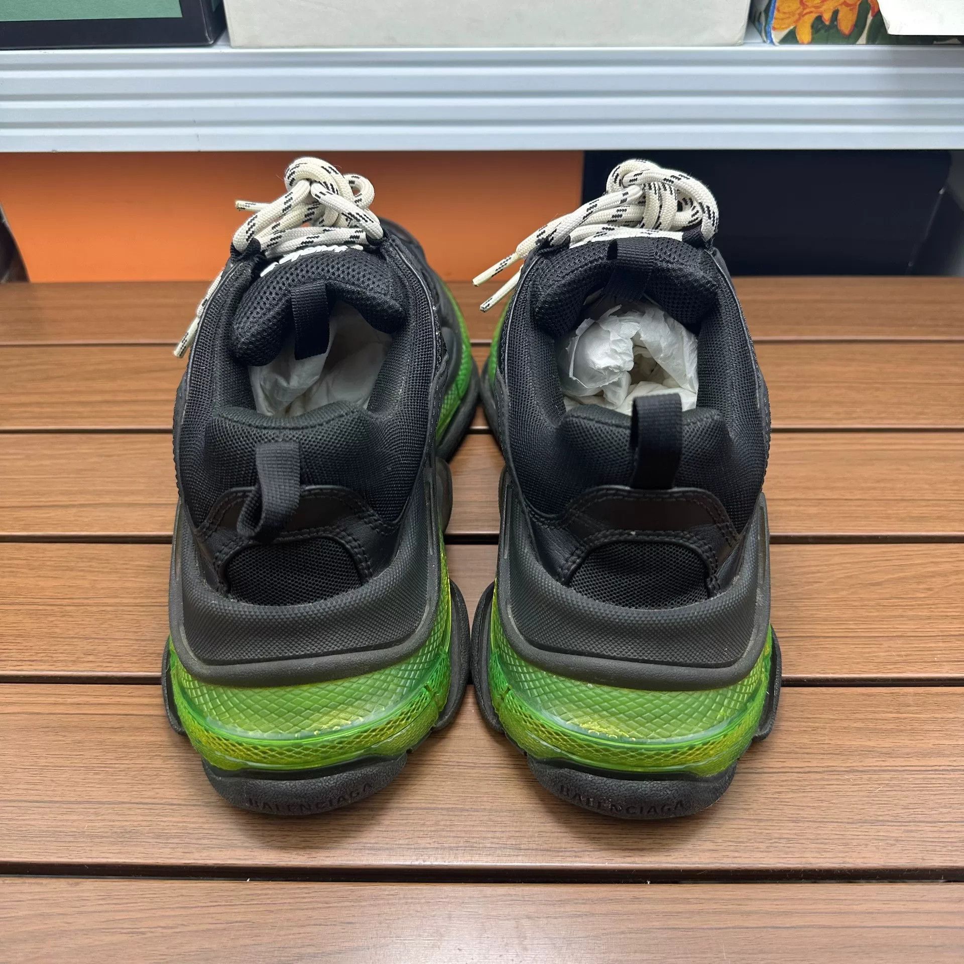 Balenciaga Balenciaga Green Lowtop Sneakers 7 Men Size US 7 / EU 40 - 6 Thumbnail