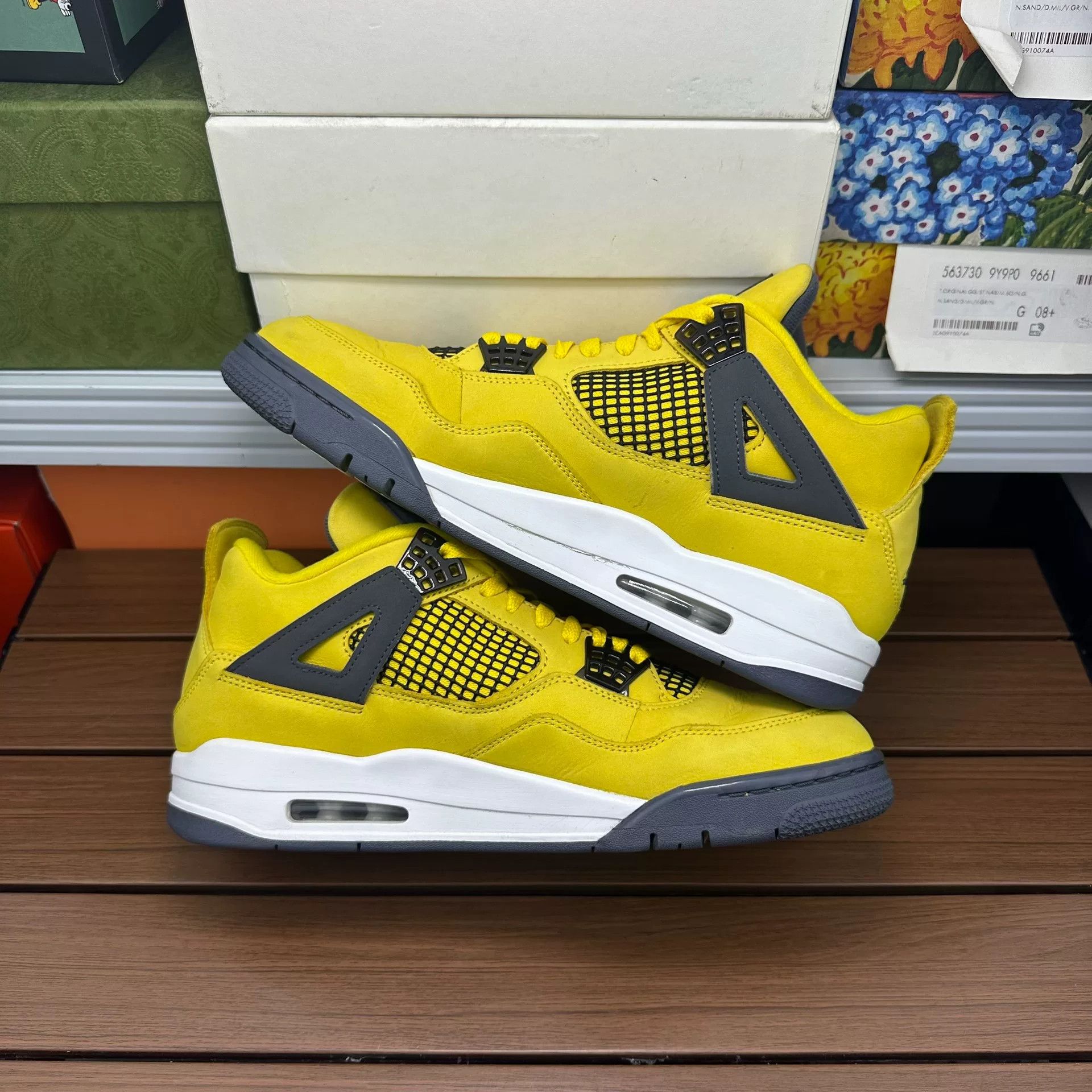 Nike Nike AJ4 Lowtop Sneakers 12 Men Size US 12 / EU 45 - 3 Thumbnail