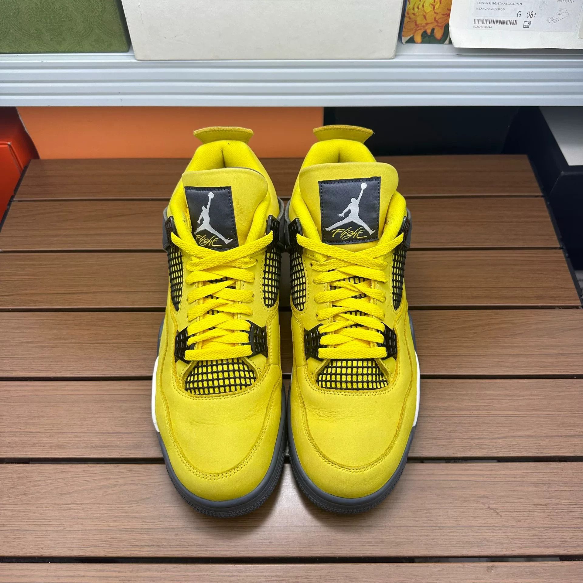 Nike Nike AJ4 Lowtop Sneakers 12 Men Size US 12 / EU 45 - 4 Thumbnail